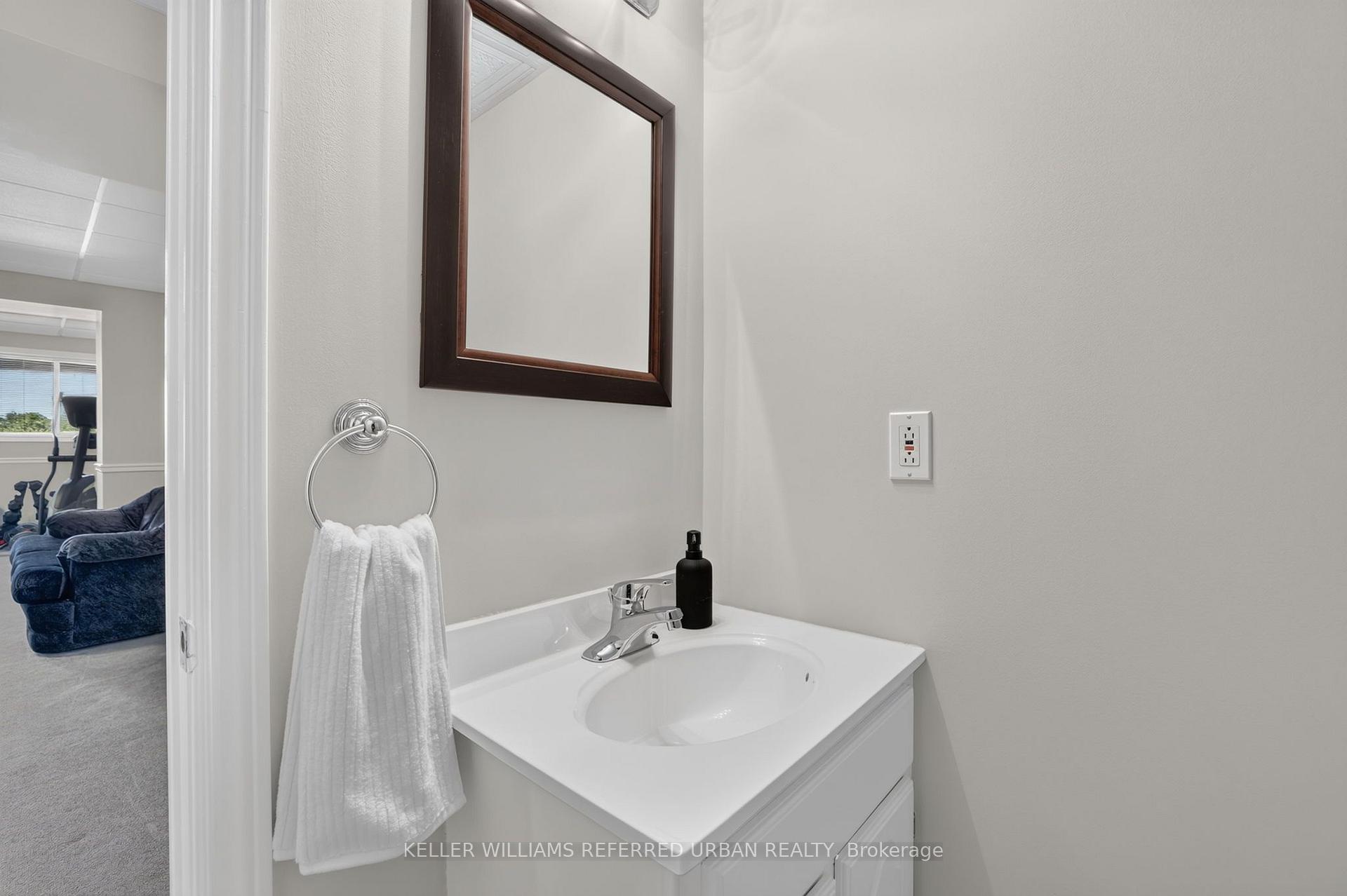 Photo 35 of 27 Summer Valley Drive, Brampton, Snelgrove — HOMEH