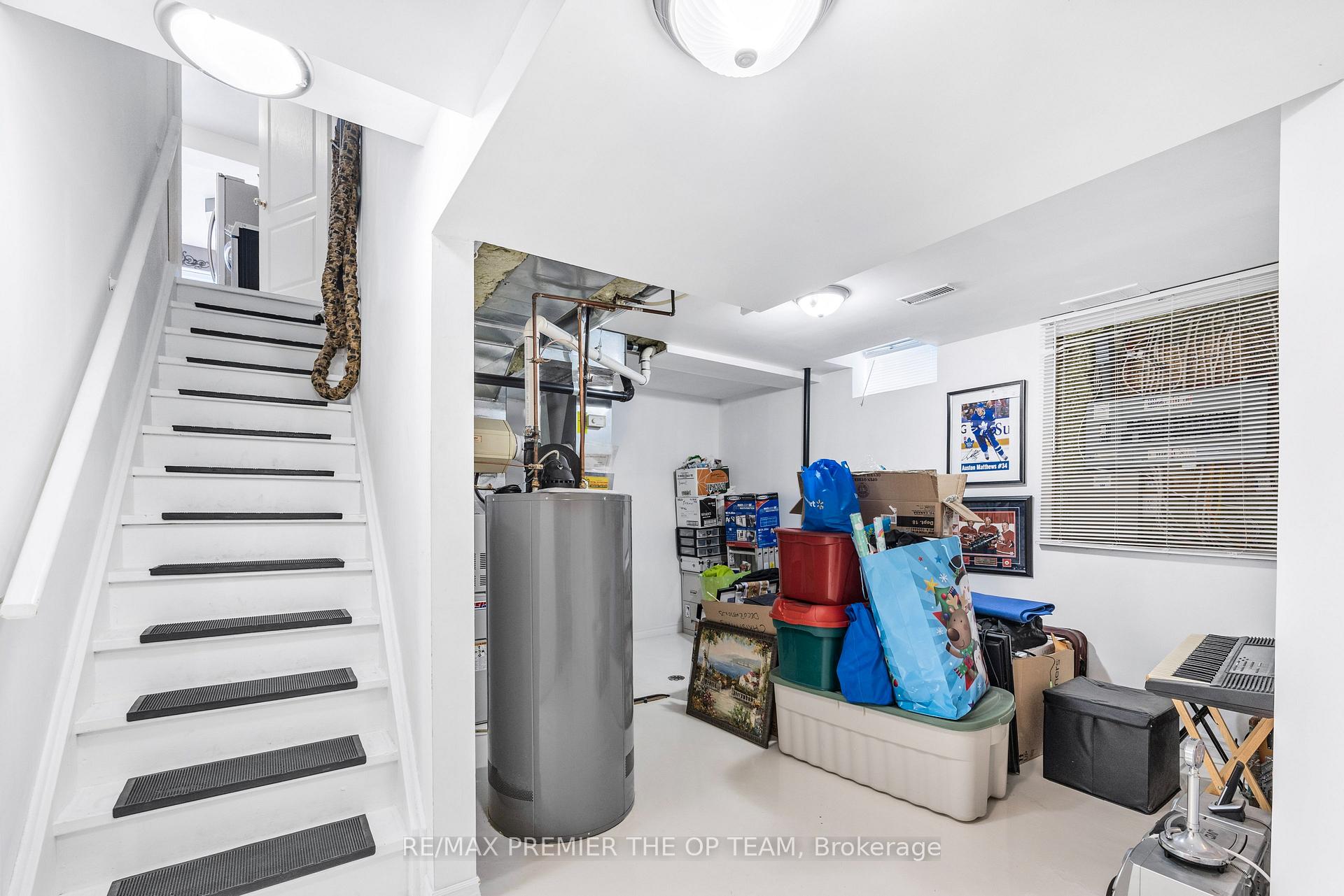 Photo 2 of Unit Lower, 223 Landsbridge Street, Caledon, Bolton East — HOMEH