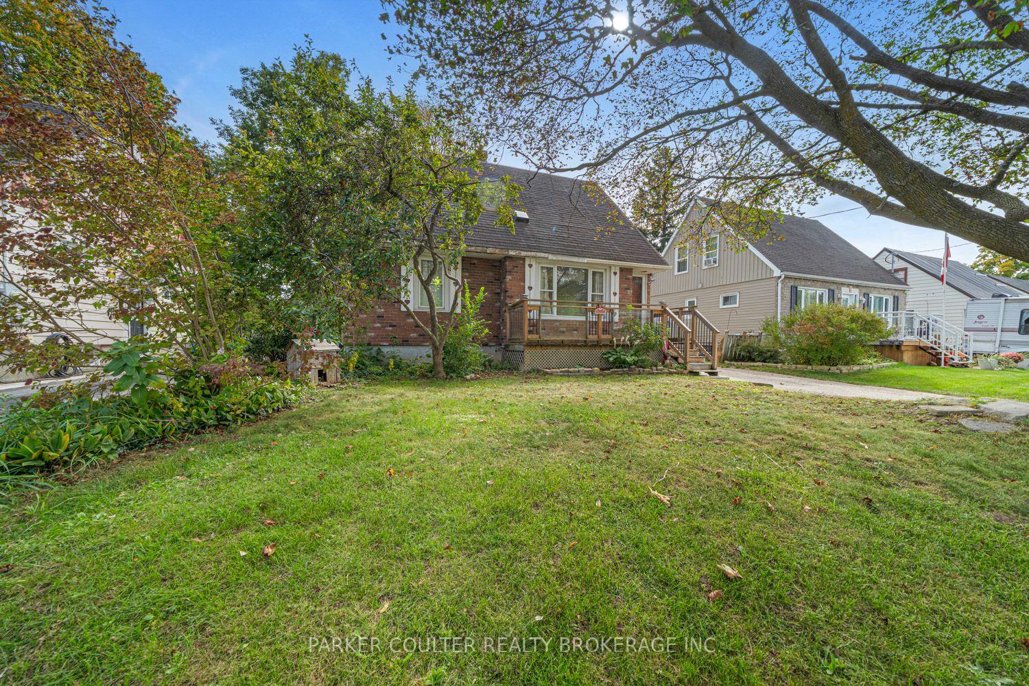 Photo 2 of 27 Campbell Avenue, Barrie, Allandale — HOMEH