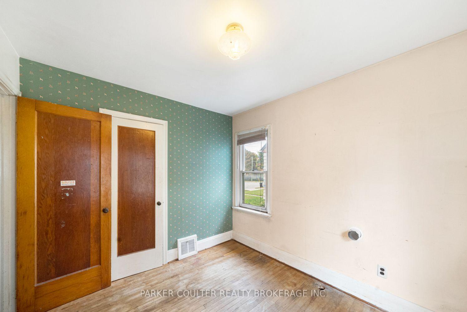 Photo 15 of 27 Campbell Avenue, Barrie, Allandale — HOMEH