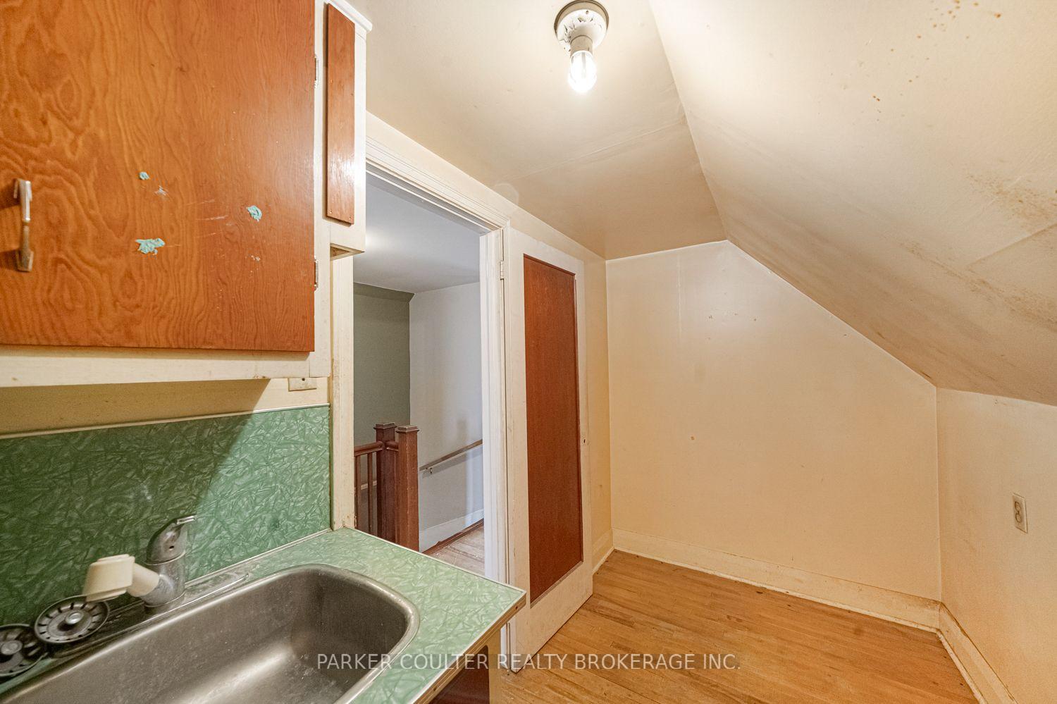 Photo 24 of 27 Campbell Avenue, Barrie, Allandale — HOMEH