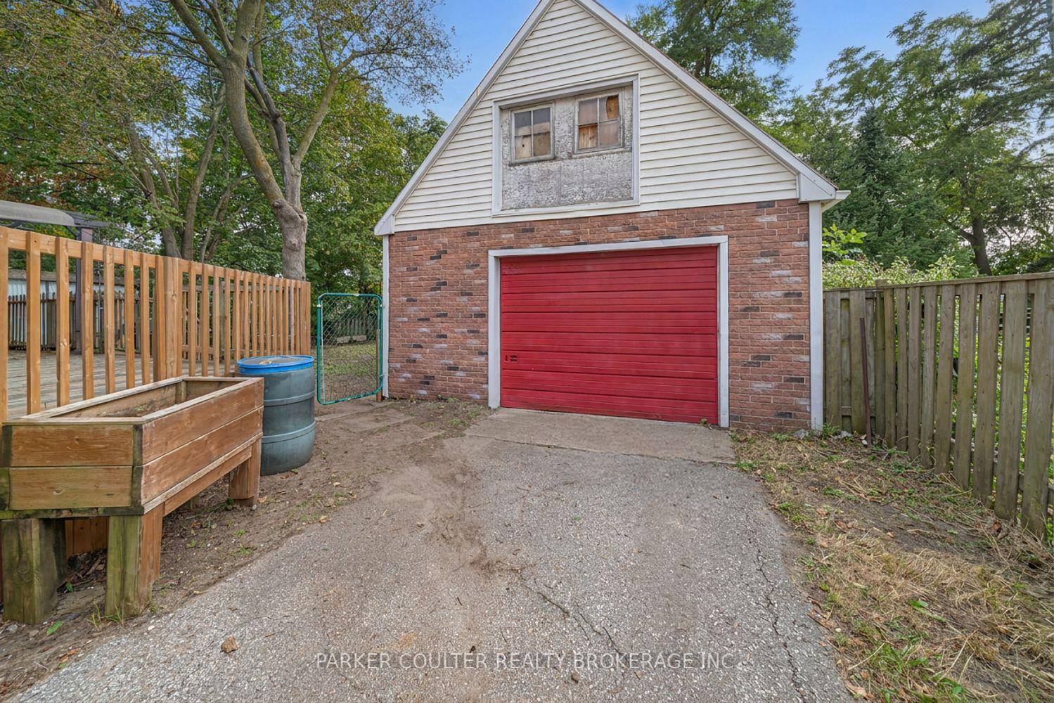 Photo 35 of 27 Campbell Avenue, Barrie, Allandale — HOMEH
