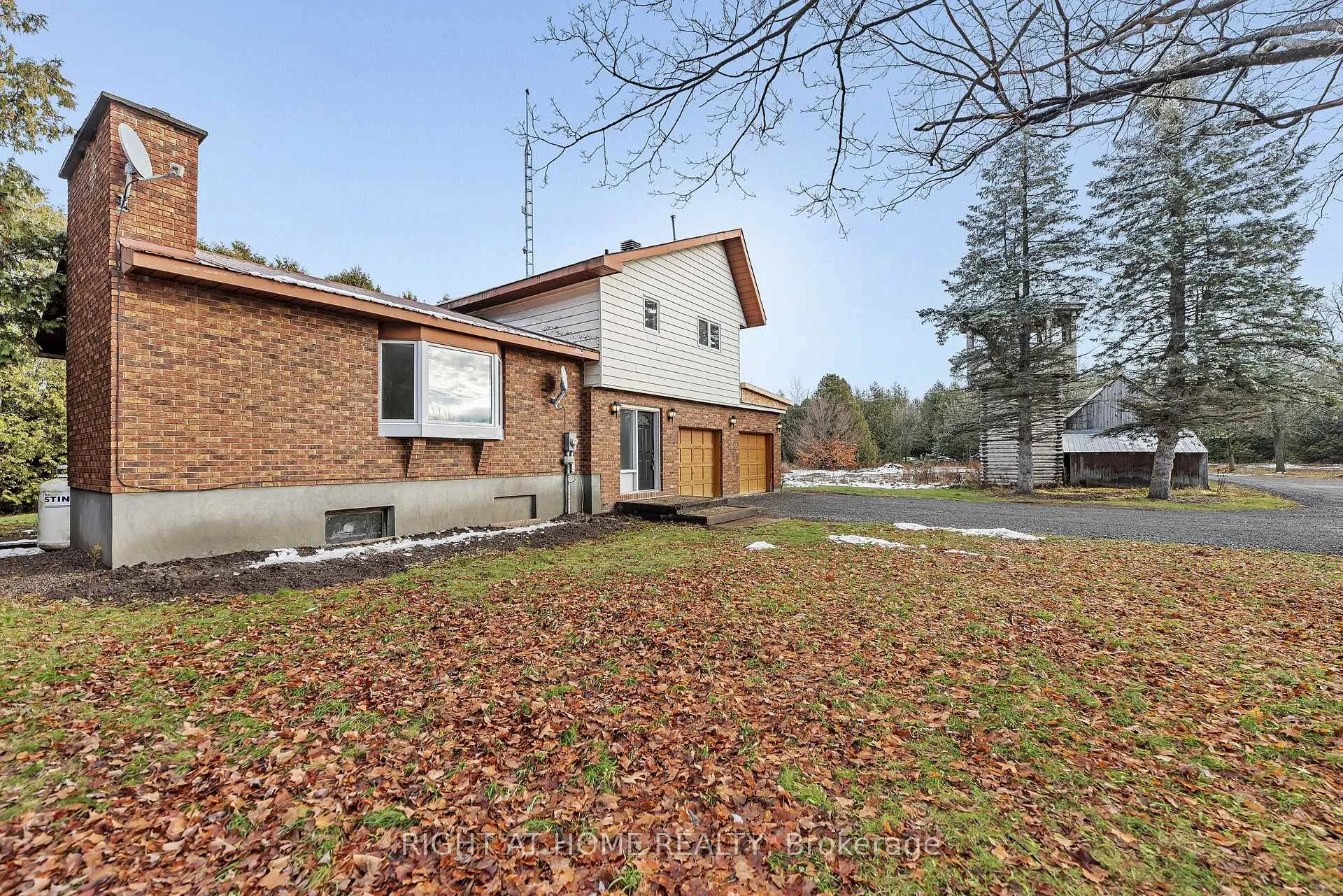 Photo 3 of 1864 Manotick Station Road, Ottawa, Osgoode Twp North of Reg Rd 6 — HOMEH