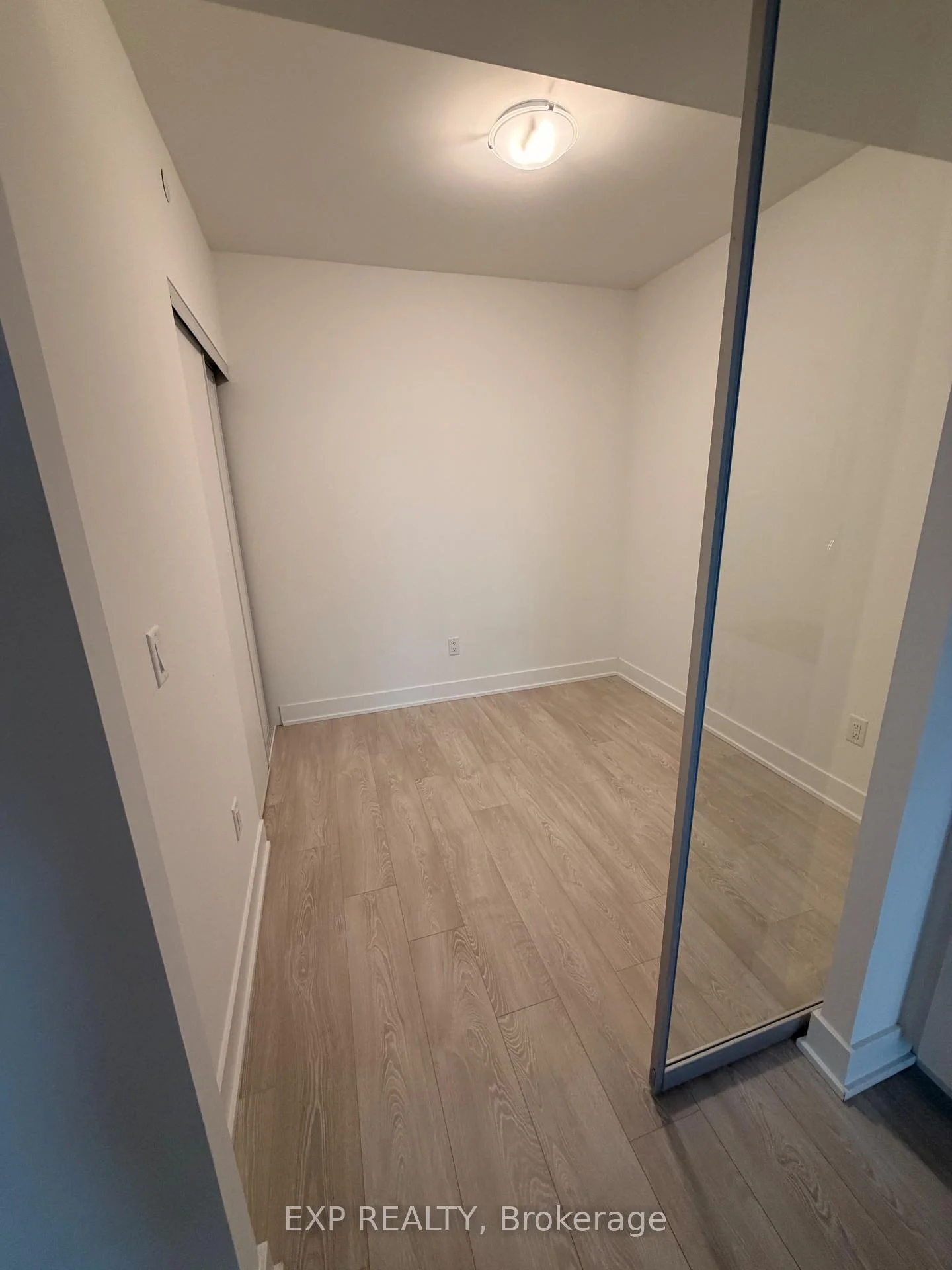 Photo 2 of Unit 2704, 2545 Simcoe Street N, Oshawa, Windfields — HOMEH