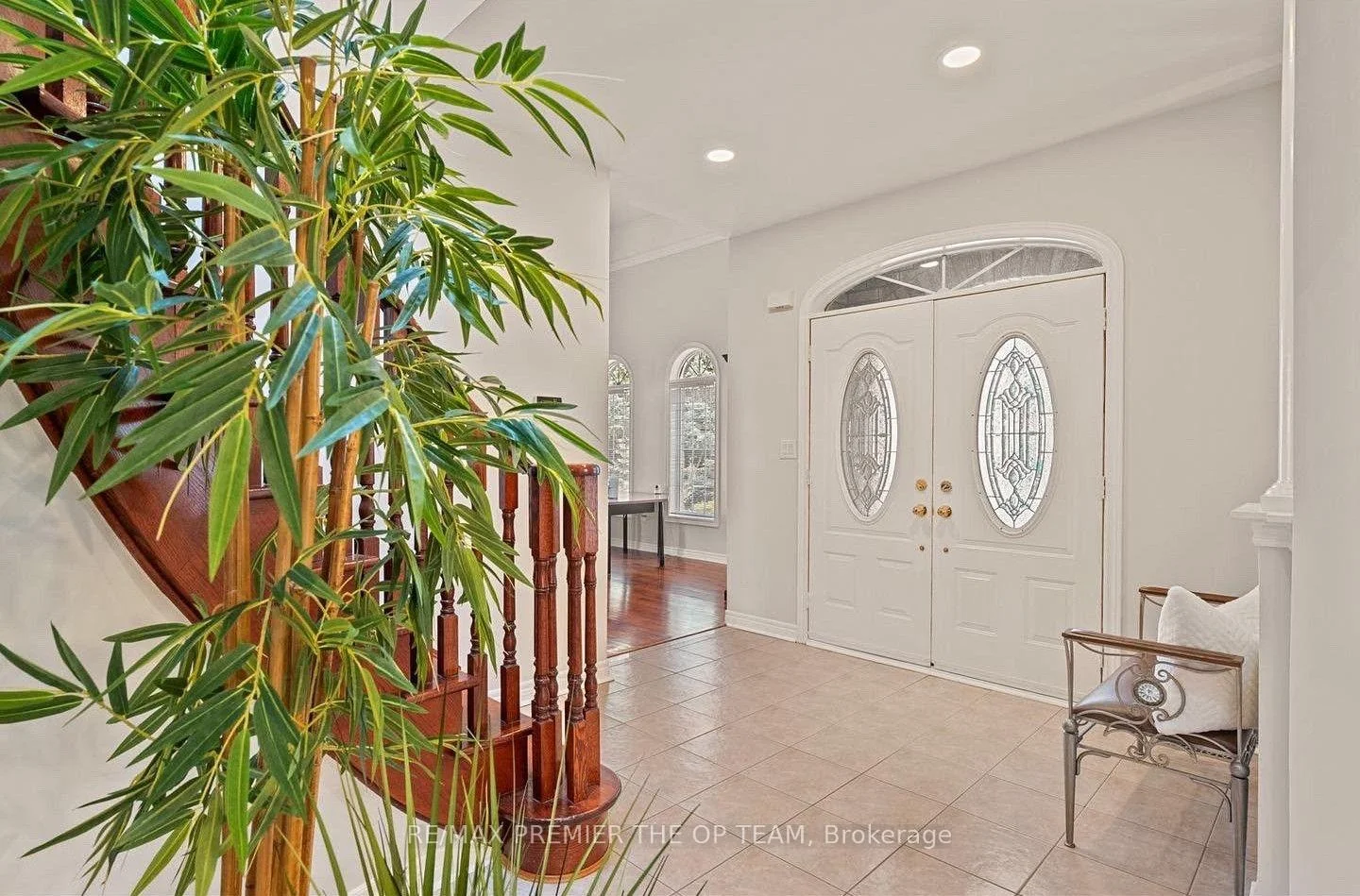 Photo 2 of 58 Calera Crescent, Vaughan, Sonoma Heights — HOMEH
