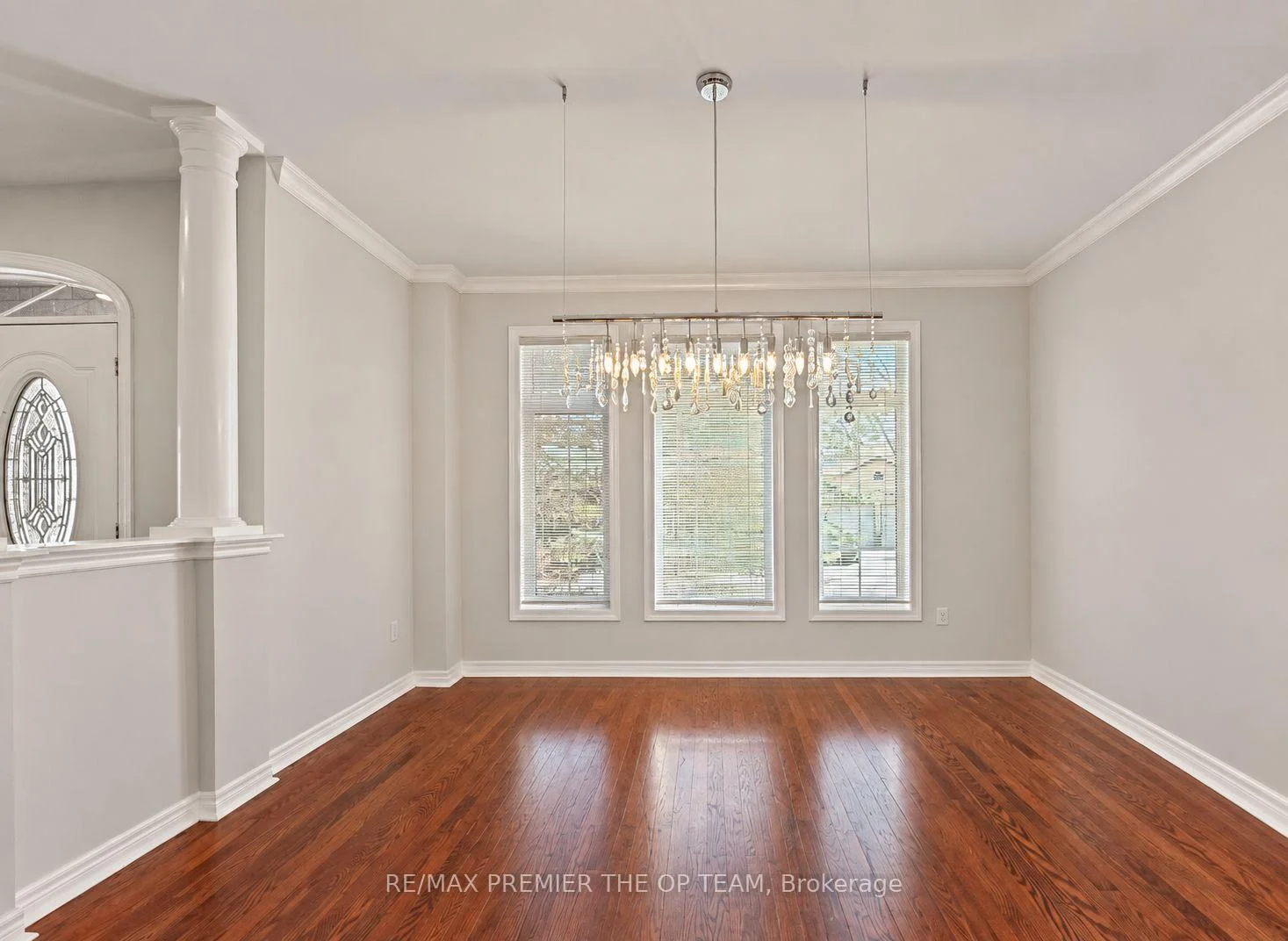 Photo 7 of 58 Calera Crescent, Vaughan, Sonoma Heights — HOMEH