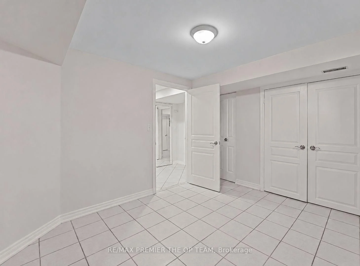 Photo 21 of 58 Calera Crescent, Vaughan, Sonoma Heights — HOMEH