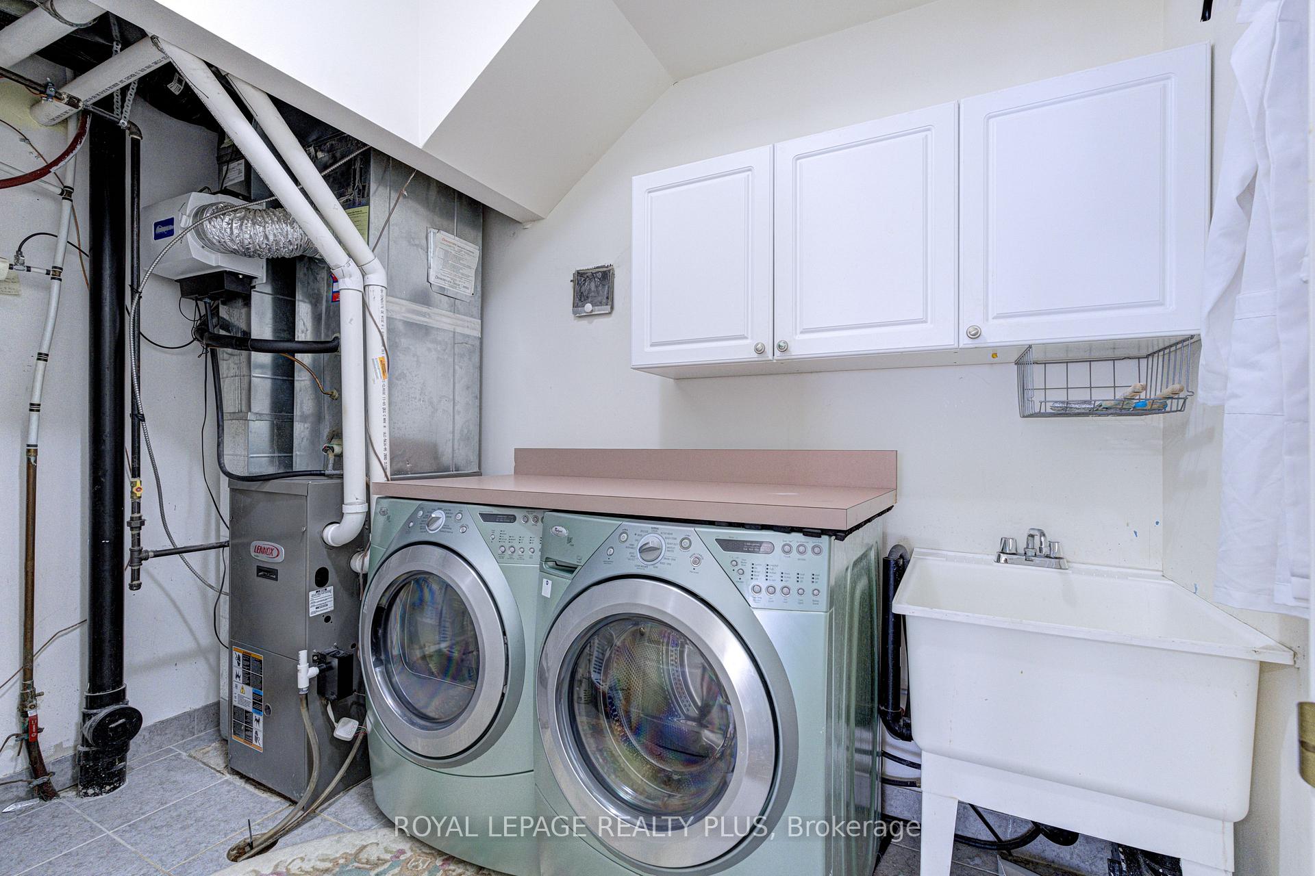 Photo 5 of Unit 1, 5750 Tosca Drive, Mississauga, Churchill Meadows — HOMEH