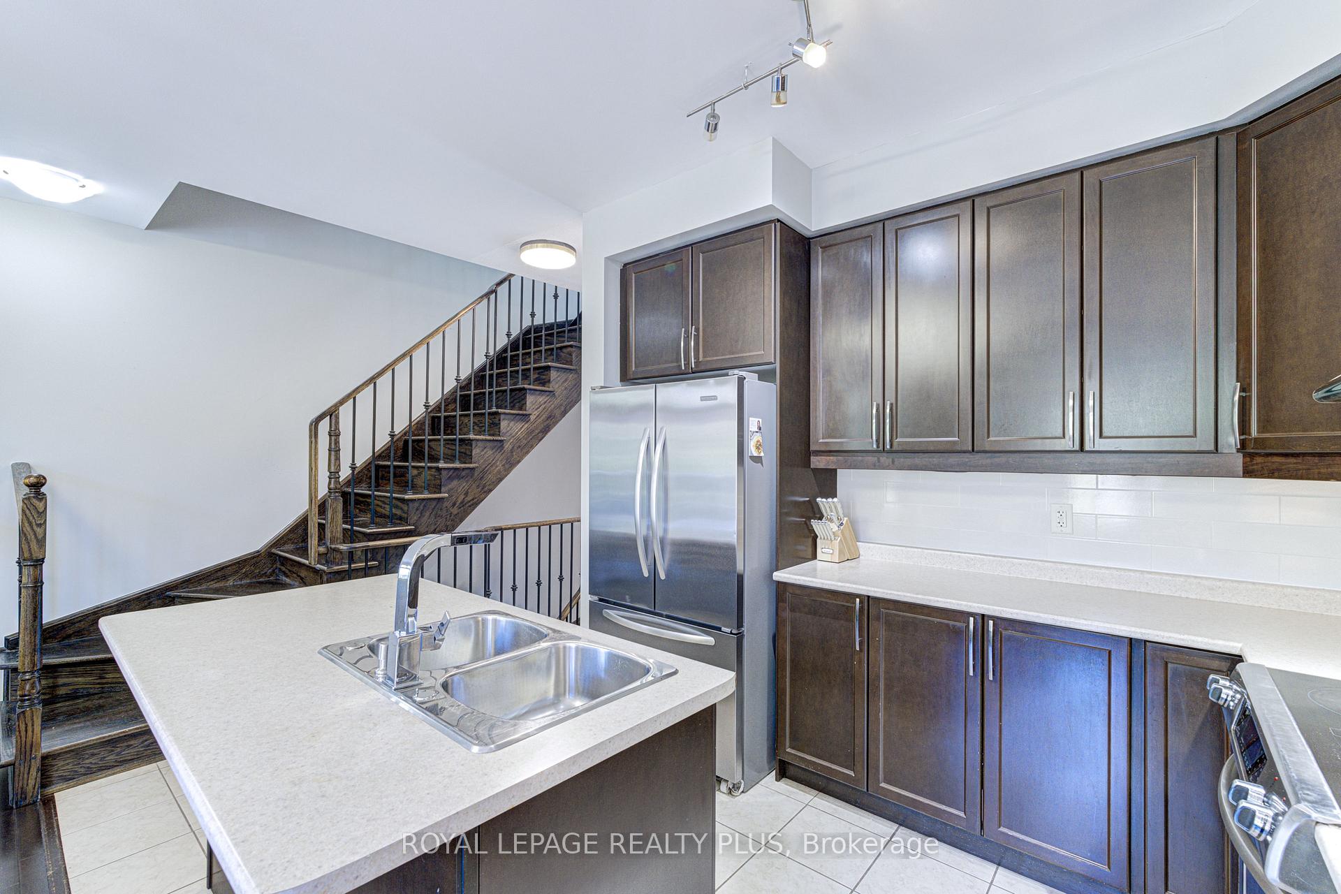 Photo 13 of Unit 1, 5750 Tosca Drive, Mississauga, Churchill Meadows — HOMEH