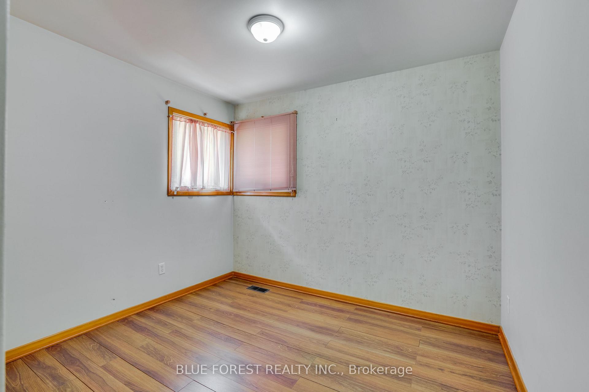 Photo 16 of 1201 Patann Drive N, London, East D — HOMEH