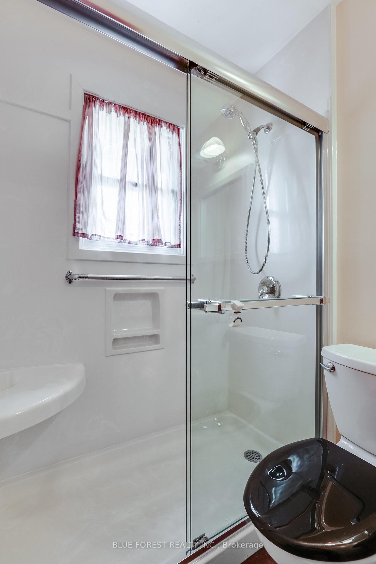 Photo 17 of 1201 Patann Drive N, London, East D — HOMEH