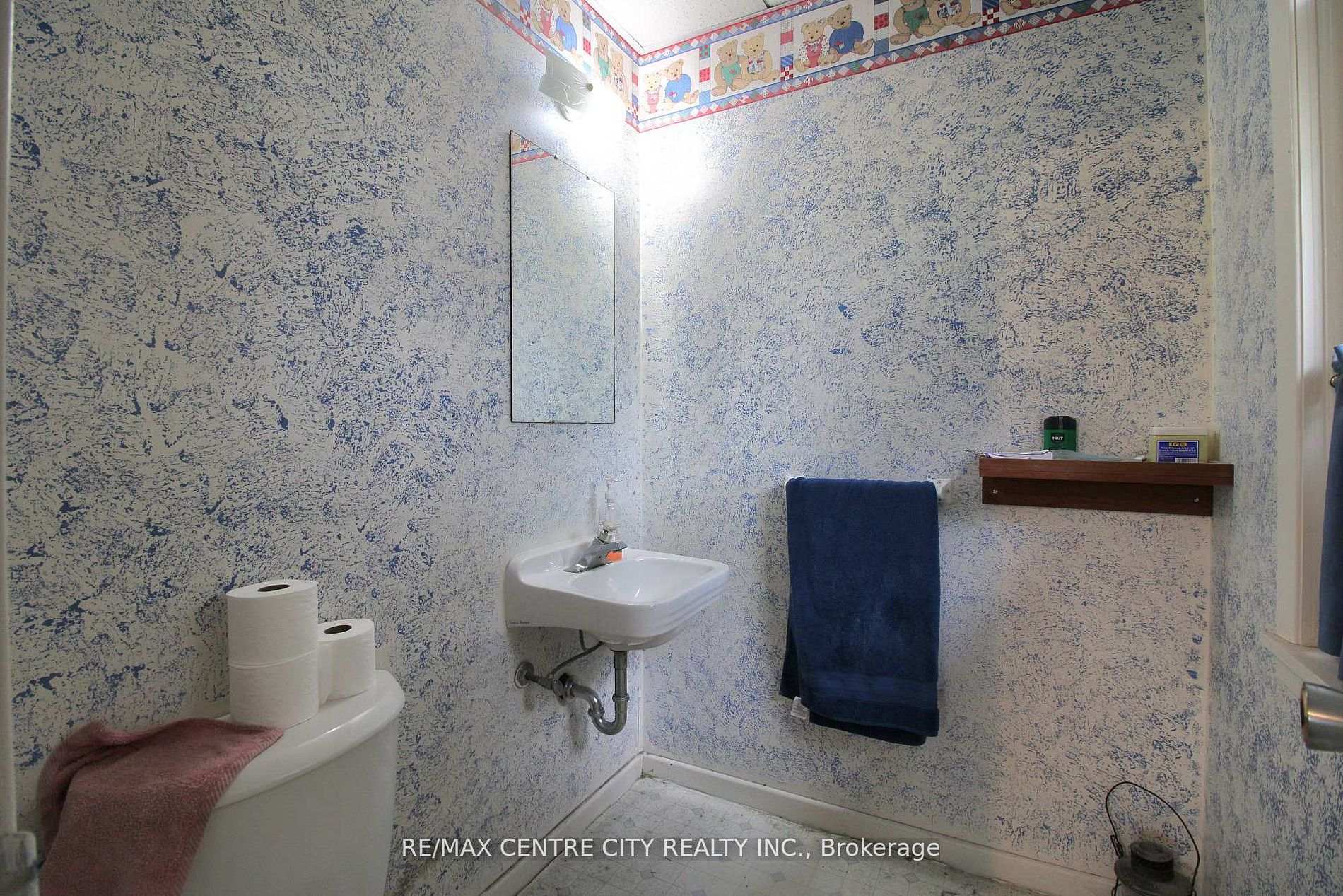 Photo 10 of 12 Chester Street, St. Thomas — HOMEH