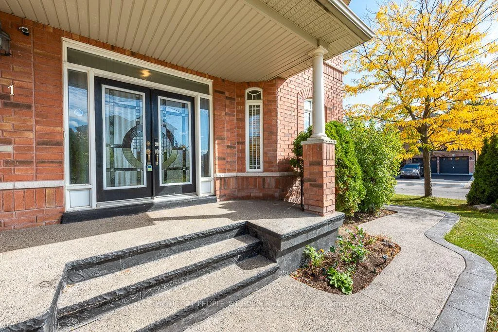 Photo 5 of 1 Bouvier Gate, Brampton, Fletcher's Meadow — HOMEH