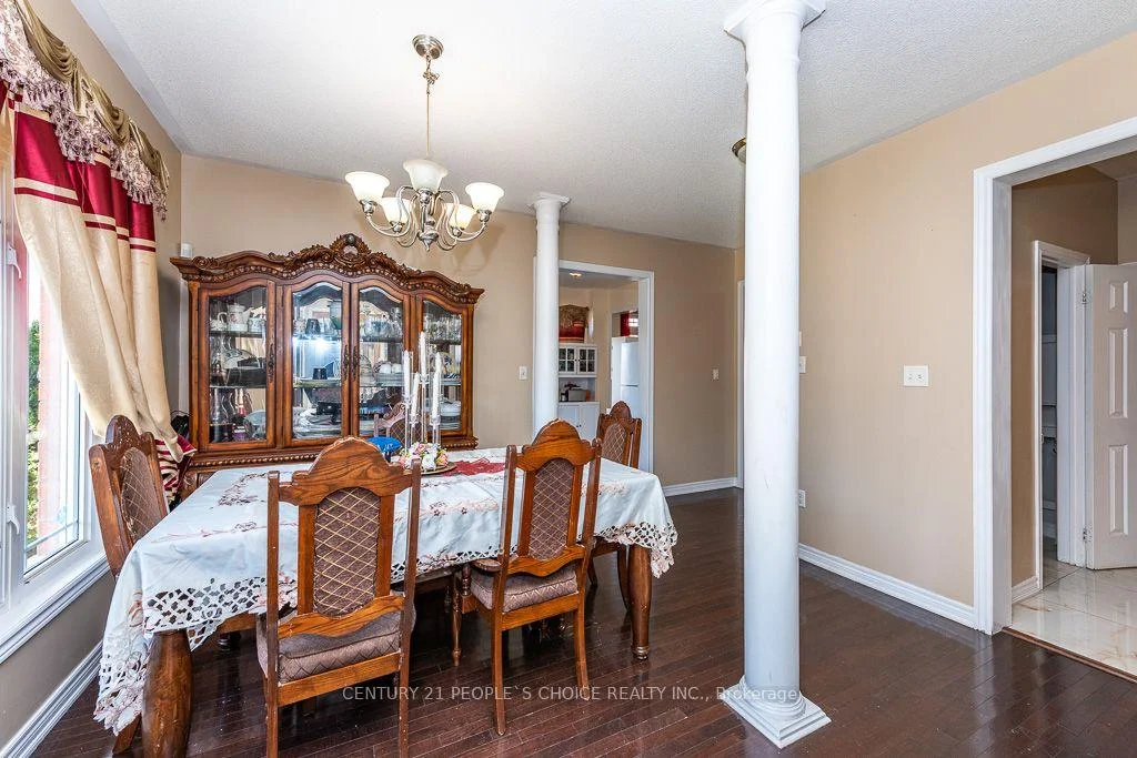 Photo 9 of 1 Bouvier Gate, Brampton, Fletcher's Meadow — HOMEH