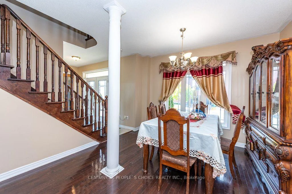Photo 10 of 1 Bouvier Gate, Brampton, Fletcher's Meadow — HOMEH