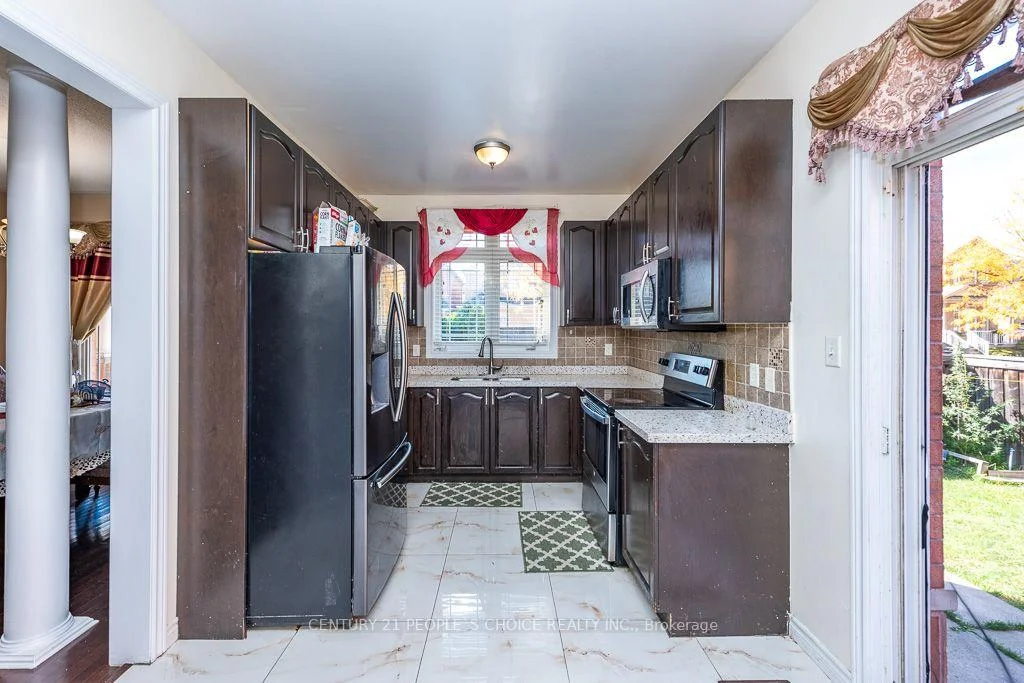 Photo 11 of 1 Bouvier Gate, Brampton, Fletcher's Meadow — HOMEH