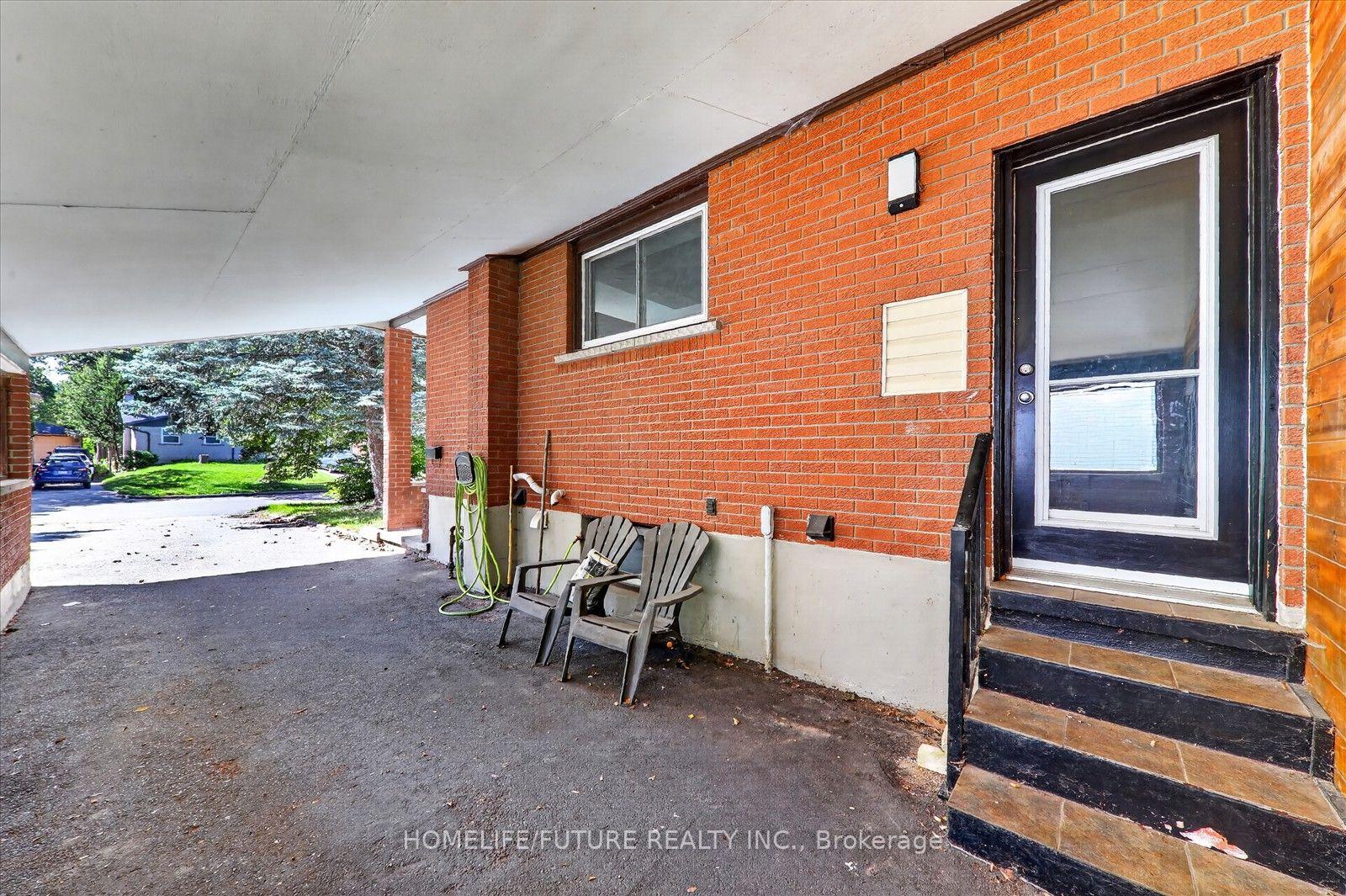 Photo 1 of 7 Cardill Crescent, Waterloo, Beechwood/University — HOMEH