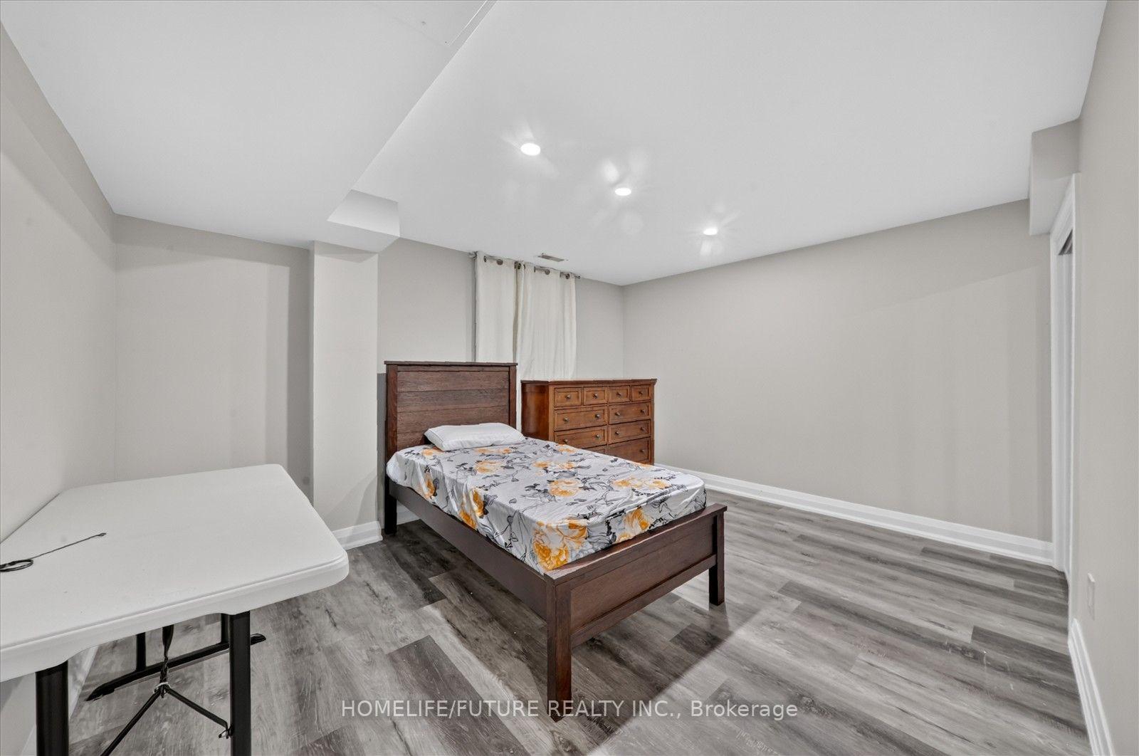 Photo 6 of 7 Cardill Crescent, Waterloo, Beechwood/University — HOMEH