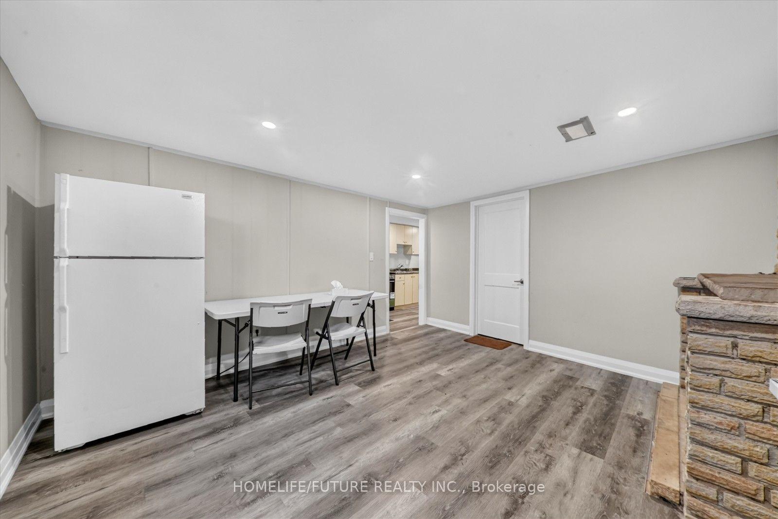 Photo 7 of 7 Cardill Crescent, Waterloo, Beechwood/University — HOMEH