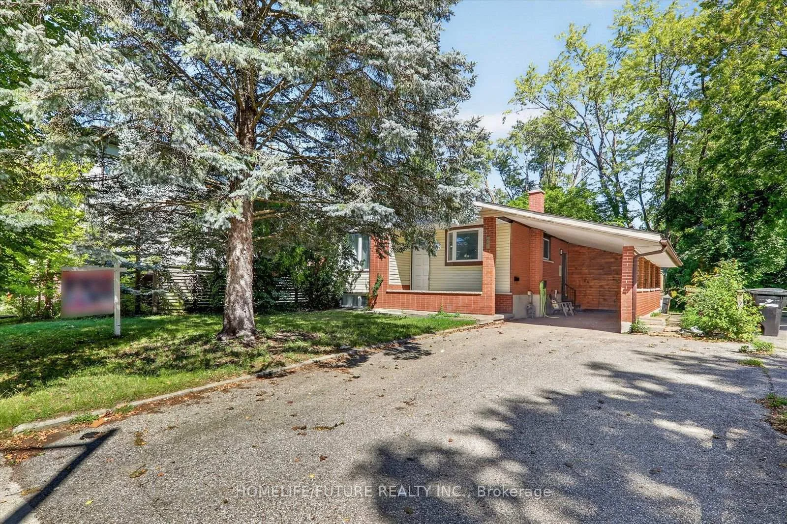 Photo 2 of Unit Room A, 7 Cardill Crescent, Waterloo, Beechwood/University — HOMEH