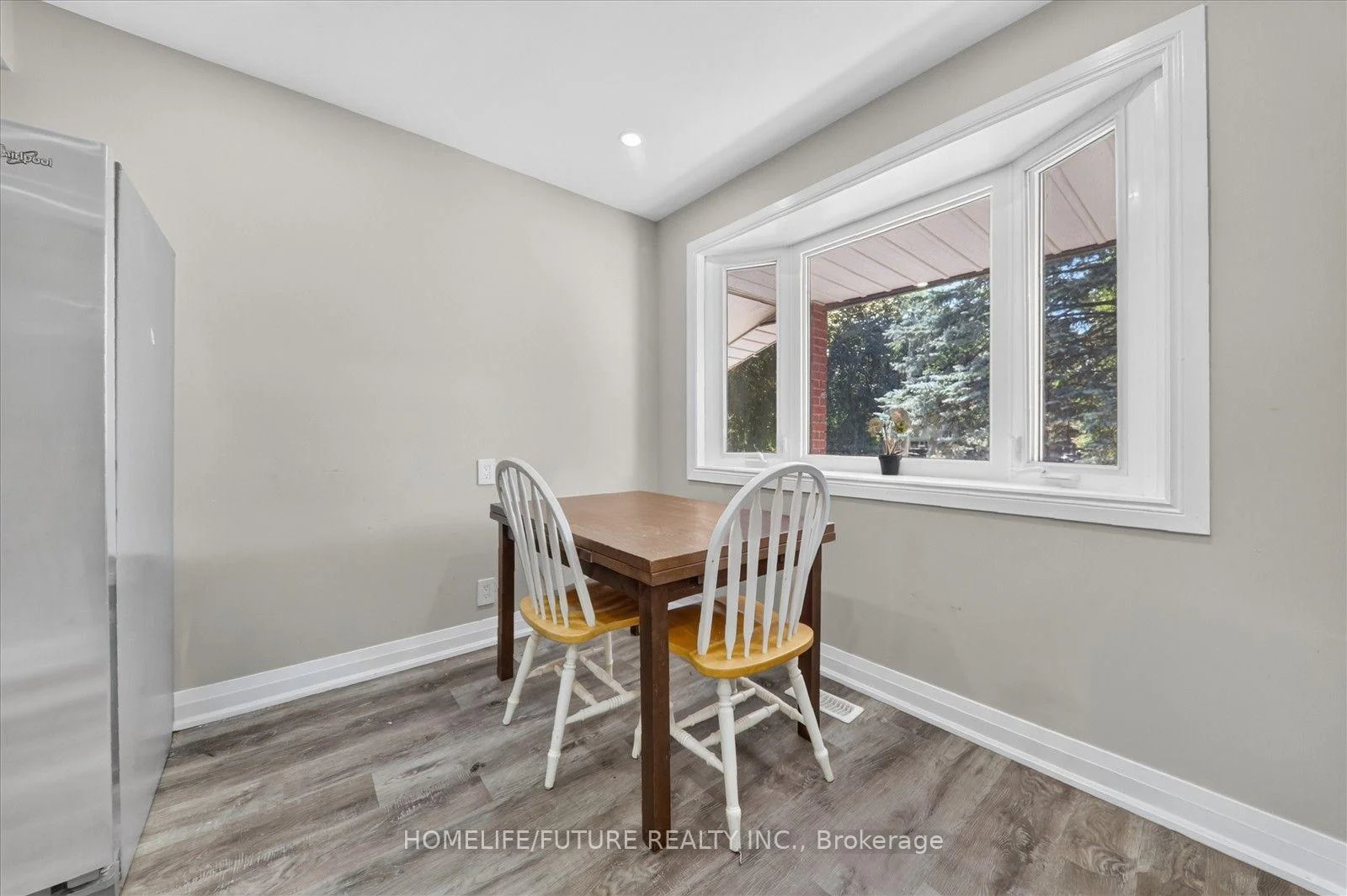 Photo 6 of Unit Room A, 7 Cardill Crescent, Waterloo, Beechwood/University — HOMEH