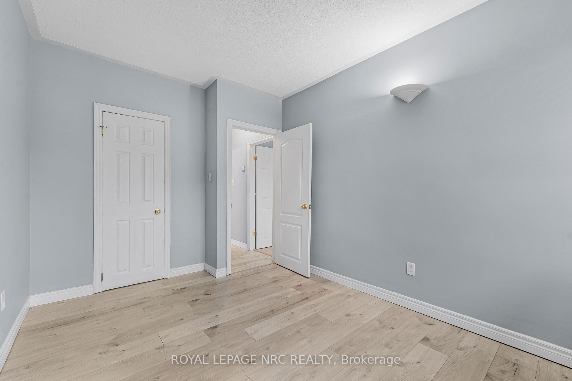 Photo 4 of Unit 7, 454 Carlton Street, St. Catharines, Facer — HOMEH
