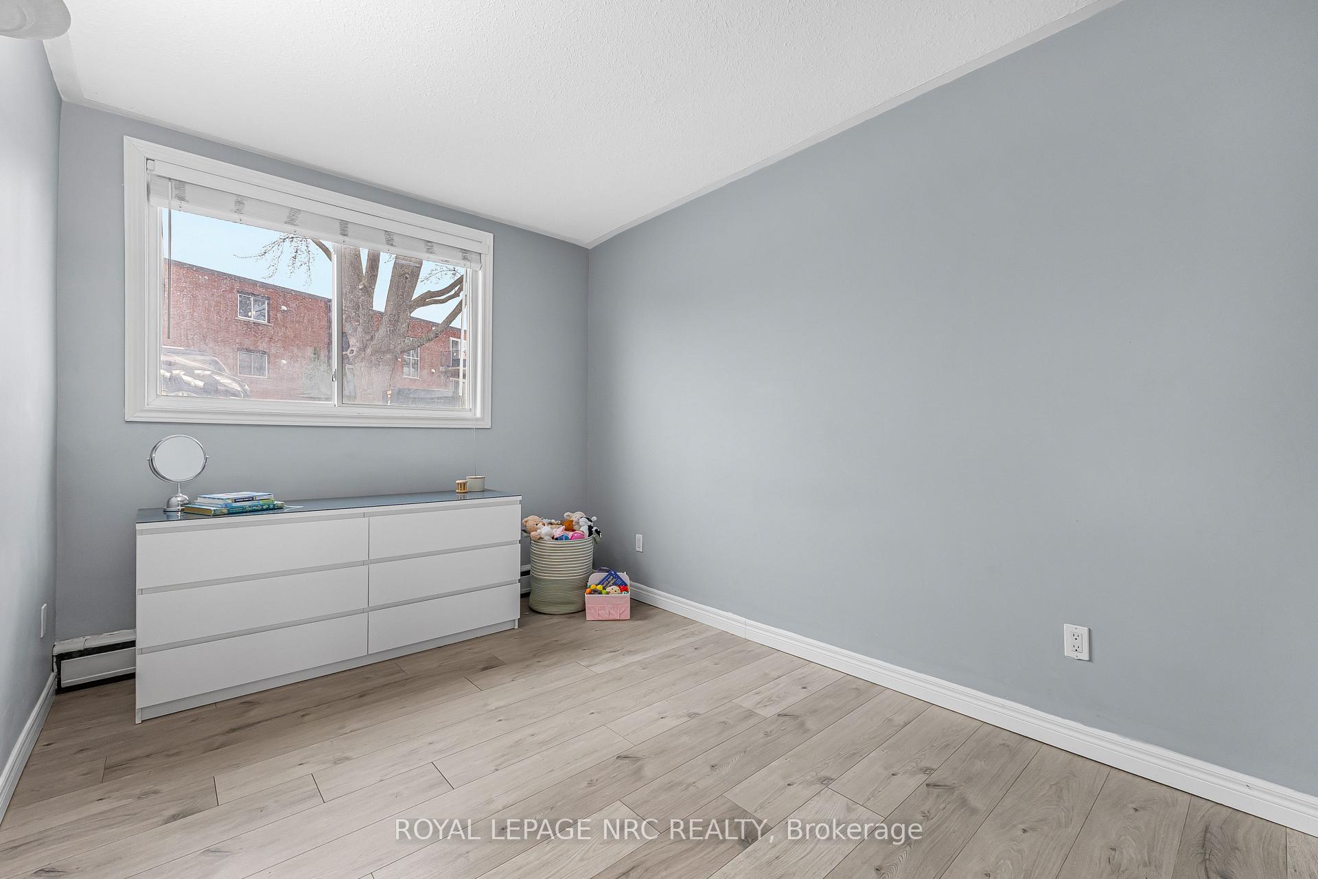 Photo 5 of Unit 7, 454 Carlton Street, St. Catharines, Facer — HOMEH