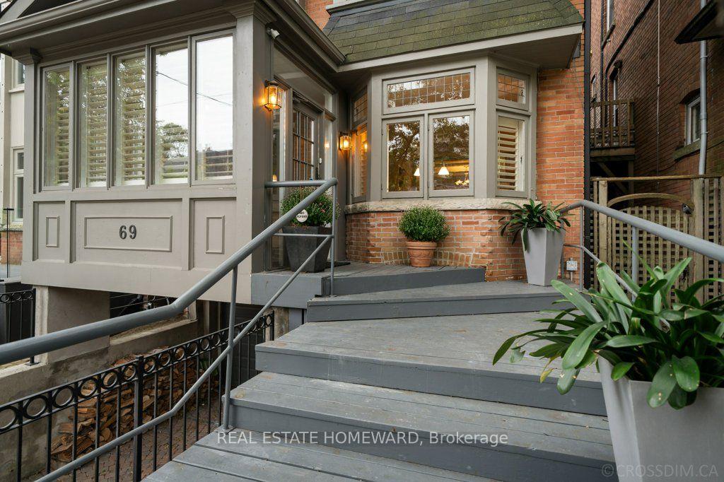 Photo 2 of 69 Walmsley Boulevard, Toronto, Yonge-St. Clair — HOMEH