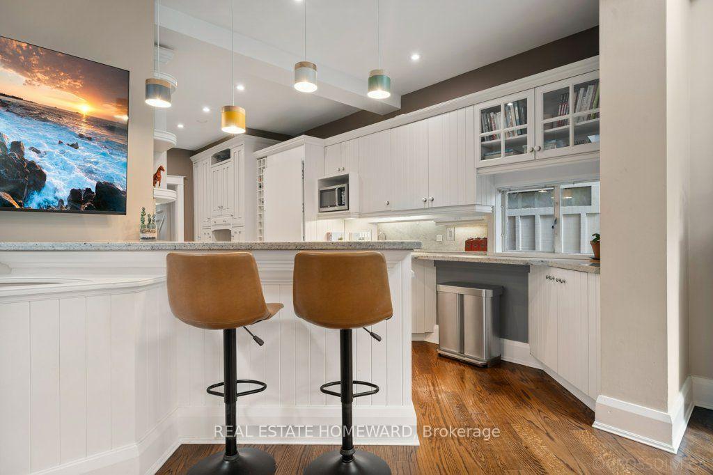 Photo 16 of 69 Walmsley Boulevard, Toronto, Yonge-St. Clair — HOMEH
