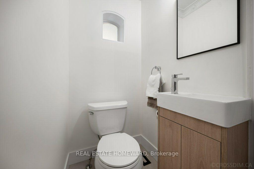 Photo 29 of 69 Walmsley Boulevard, Toronto, Yonge-St. Clair — HOMEH
