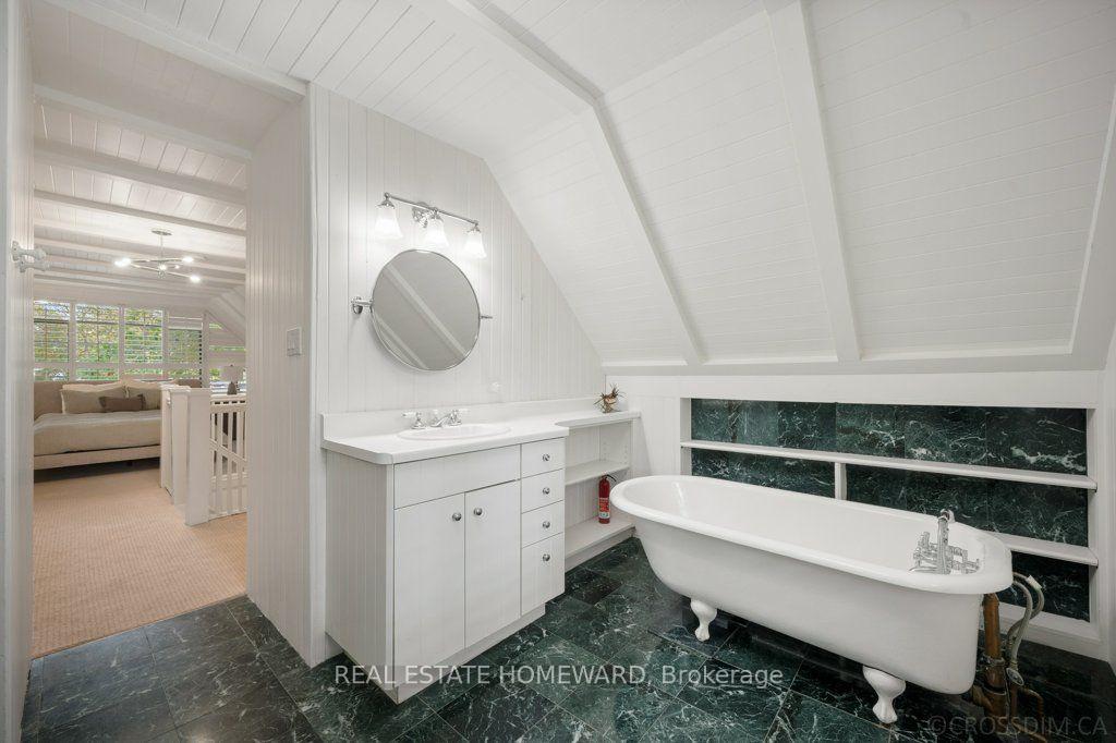 Photo 43 of 69 Walmsley Boulevard, Toronto, Yonge-St. Clair — HOMEH