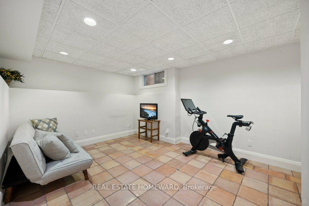 Photo 46 of 69 Walmsley Boulevard, Toronto, Yonge-St. Clair — HOMEH
