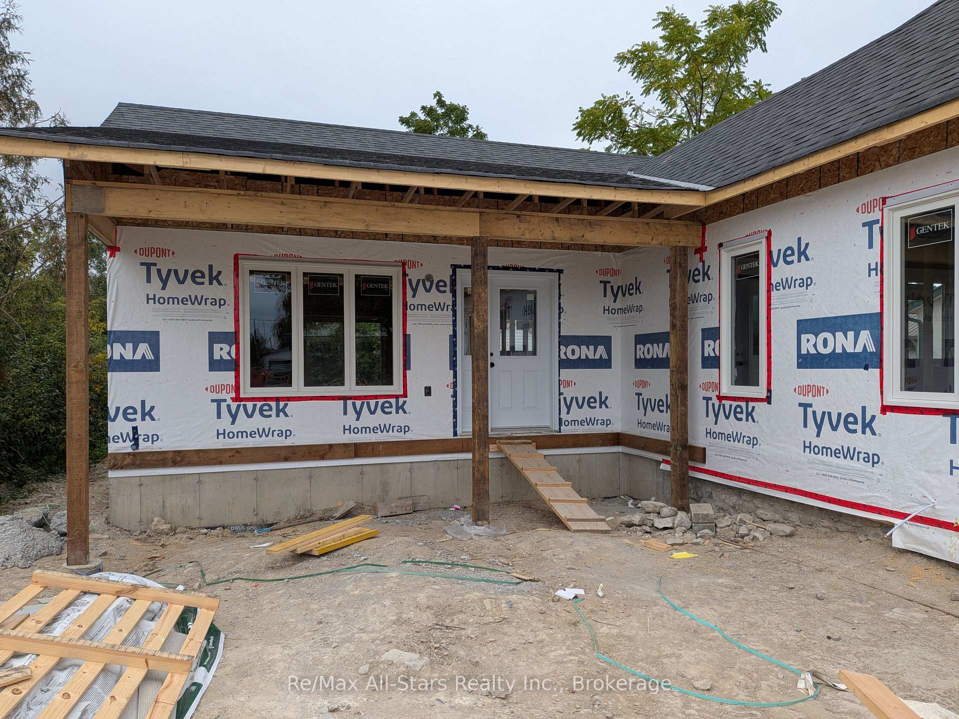 Photo 2 of 99 St Patrick Street, Kawartha Lakes, Lindsay — HOMEH