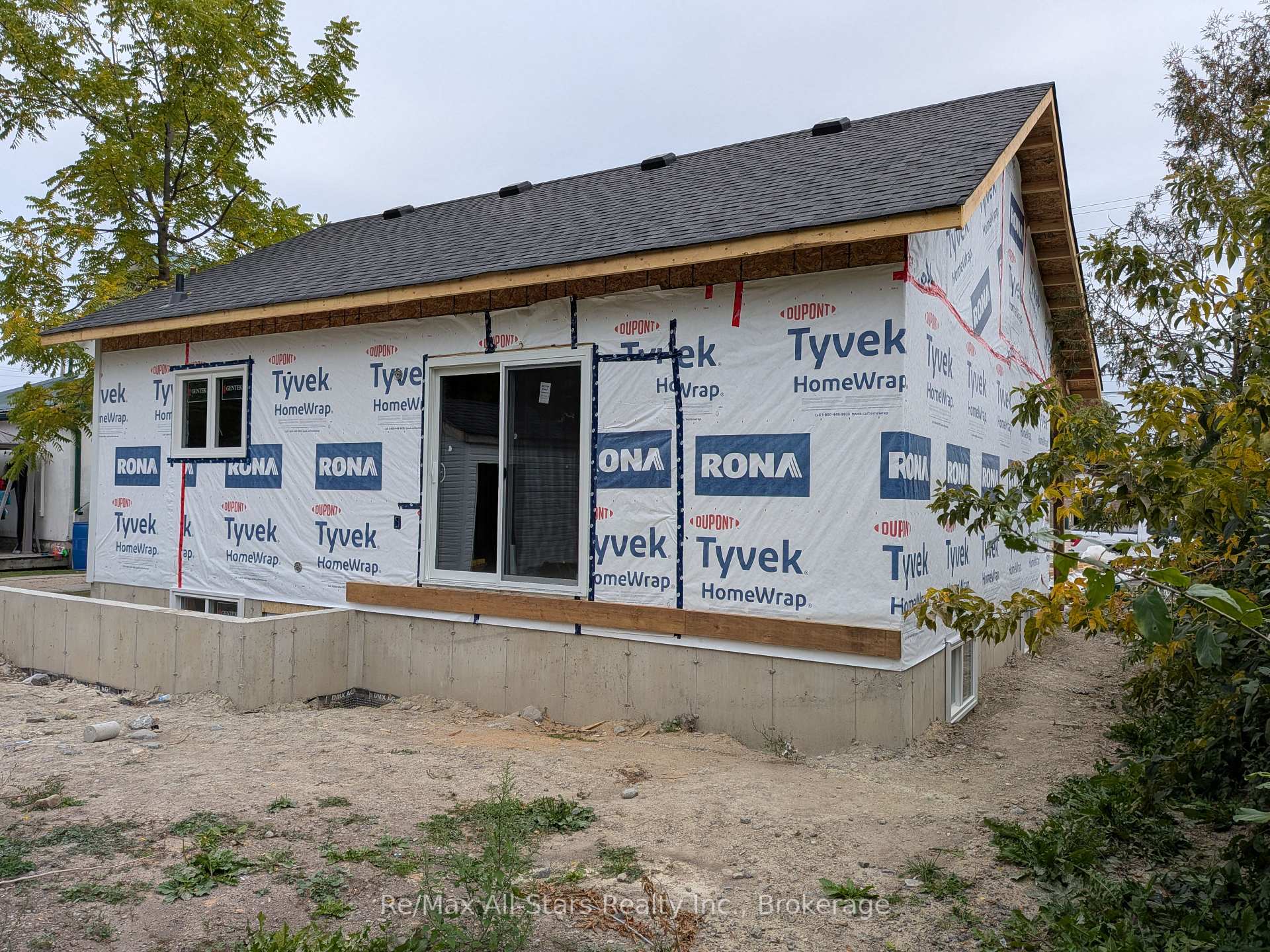 Photo 4 of 99 St Patrick Street, Kawartha Lakes, Lindsay — HOMEH