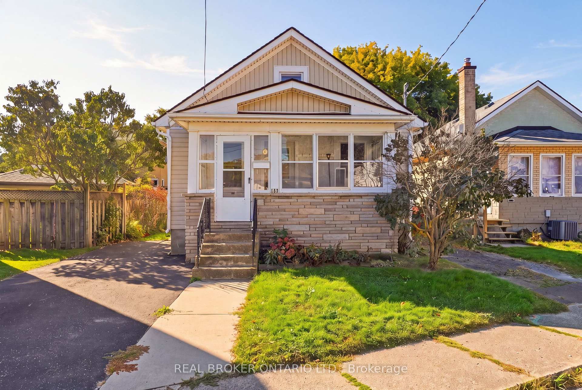 Photo 1 of 132 Grass Avenue, St. Catharines, Downtown — HOMEH