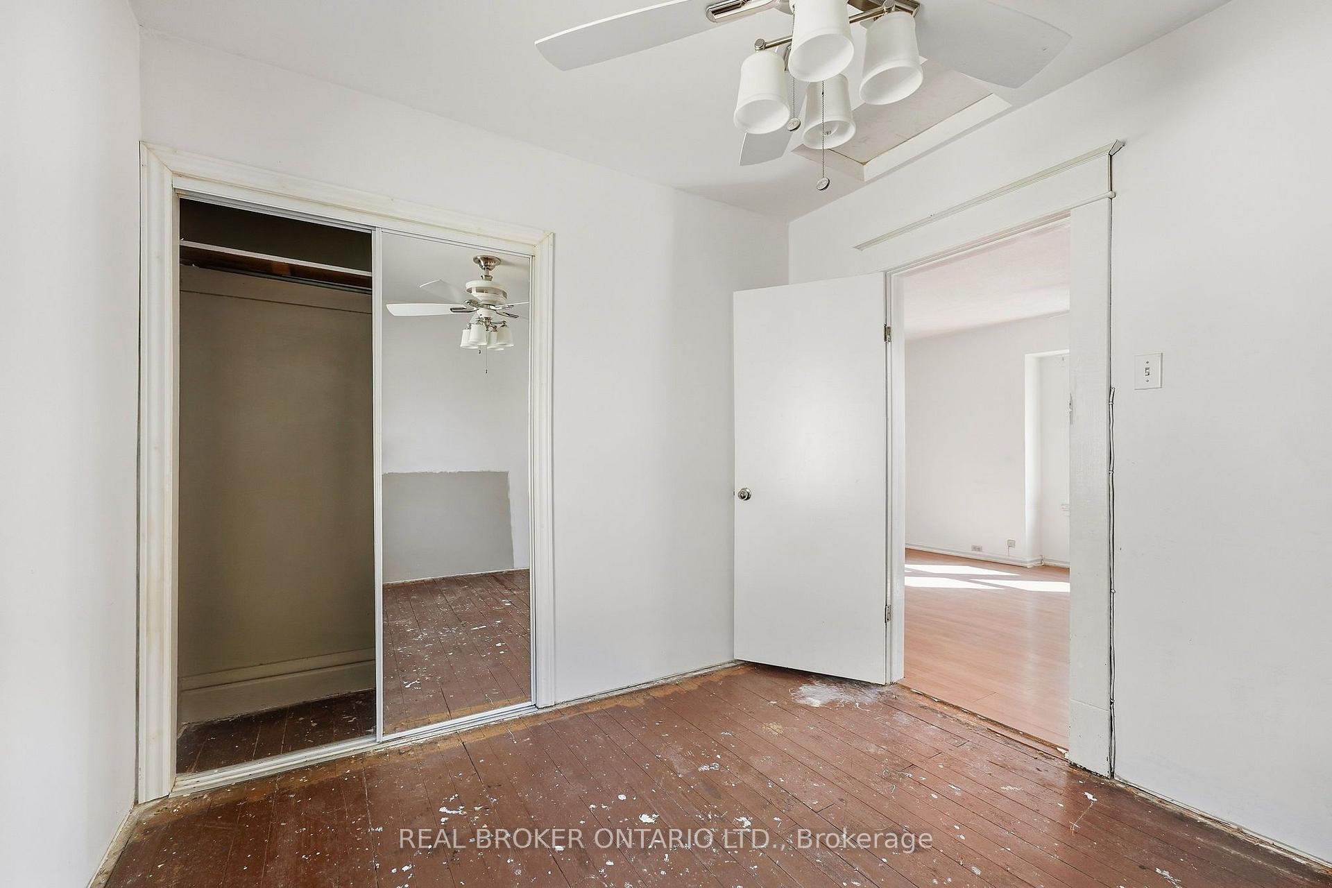 Photo 13 of 132 Grass Avenue, St. Catharines, Downtown — HOMEH