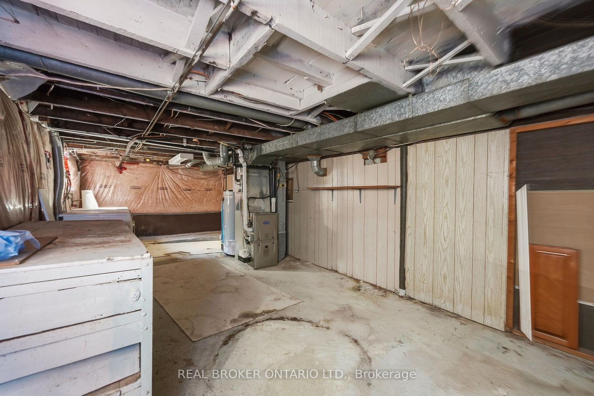 Photo 23 of 132 Grass Avenue, St. Catharines, Downtown — HOMEH