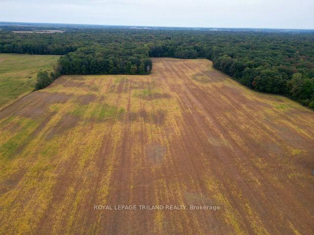 Photo 2 of 975 Concession Drive, Southwest Middlesex, Rural Southwest Middlesex — HOMEH