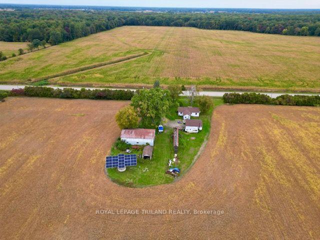 Photo 3 of 975 Concession Drive, Southwest Middlesex, Rural Southwest Middlesex — HOMEH