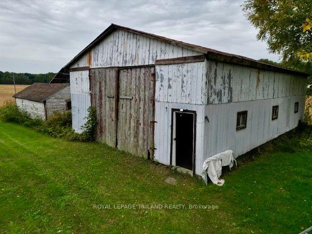 Photo 7 of 975 Concession Drive, Southwest Middlesex, Rural Southwest Middlesex — HOMEH
