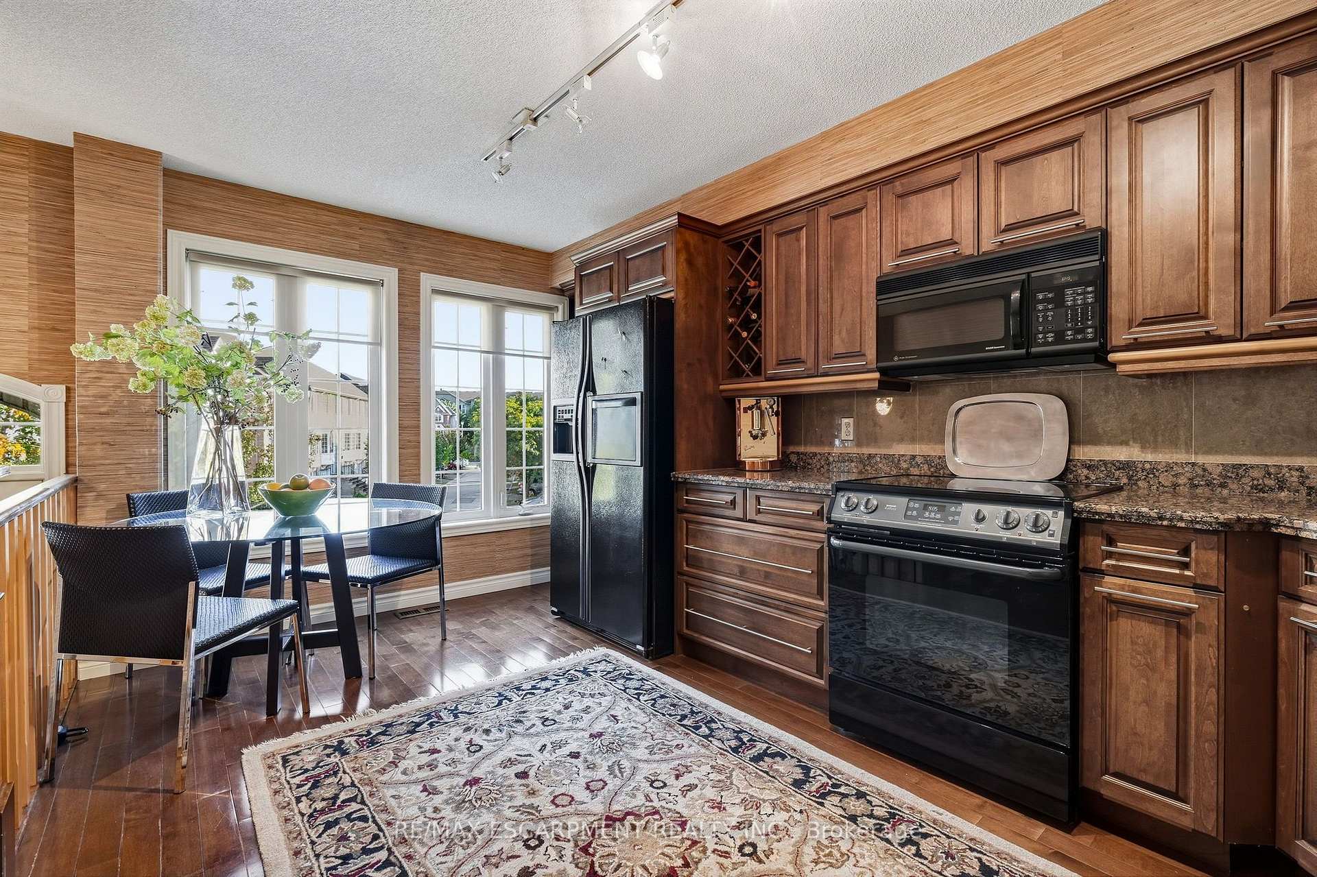 Photo 8 of Unit 52, 3480 Upper Middle Road, Burlington, Palmer — HOMEH