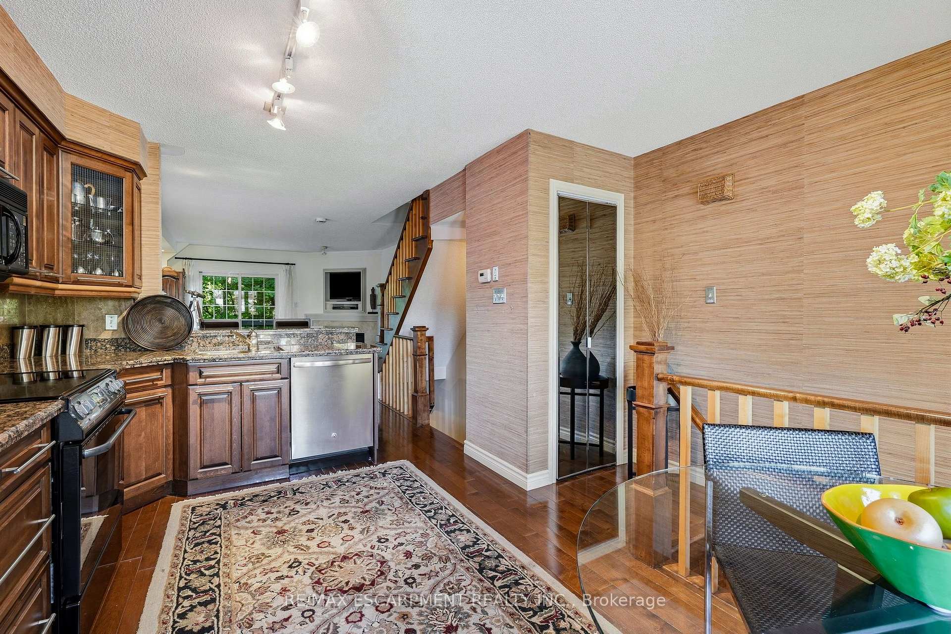 Photo 11 of Unit 52, 3480 Upper Middle Road, Burlington, Palmer — HOMEH