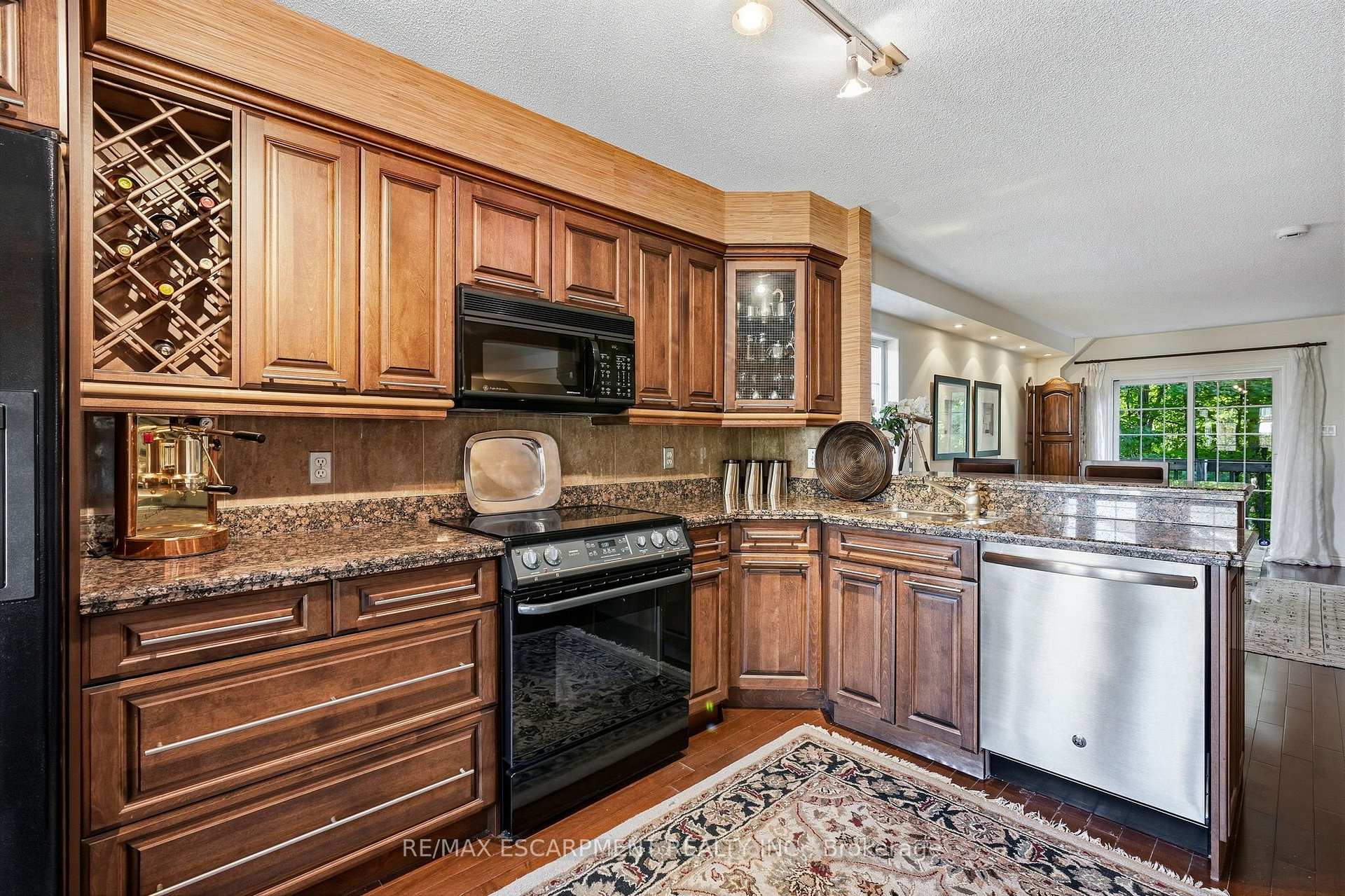 Photo 12 of Unit 52, 3480 Upper Middle Road, Burlington, Palmer — HOMEH