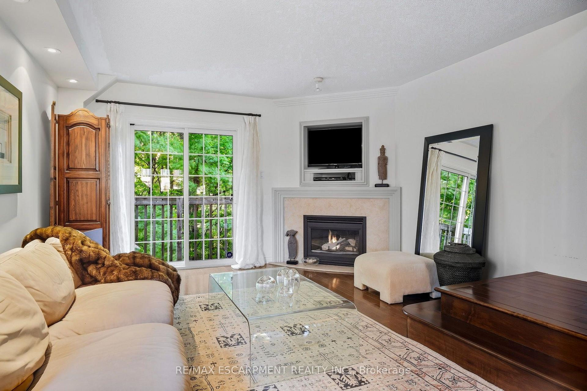 Photo 15 of Unit 52, 3480 Upper Middle Road, Burlington, Palmer — HOMEH