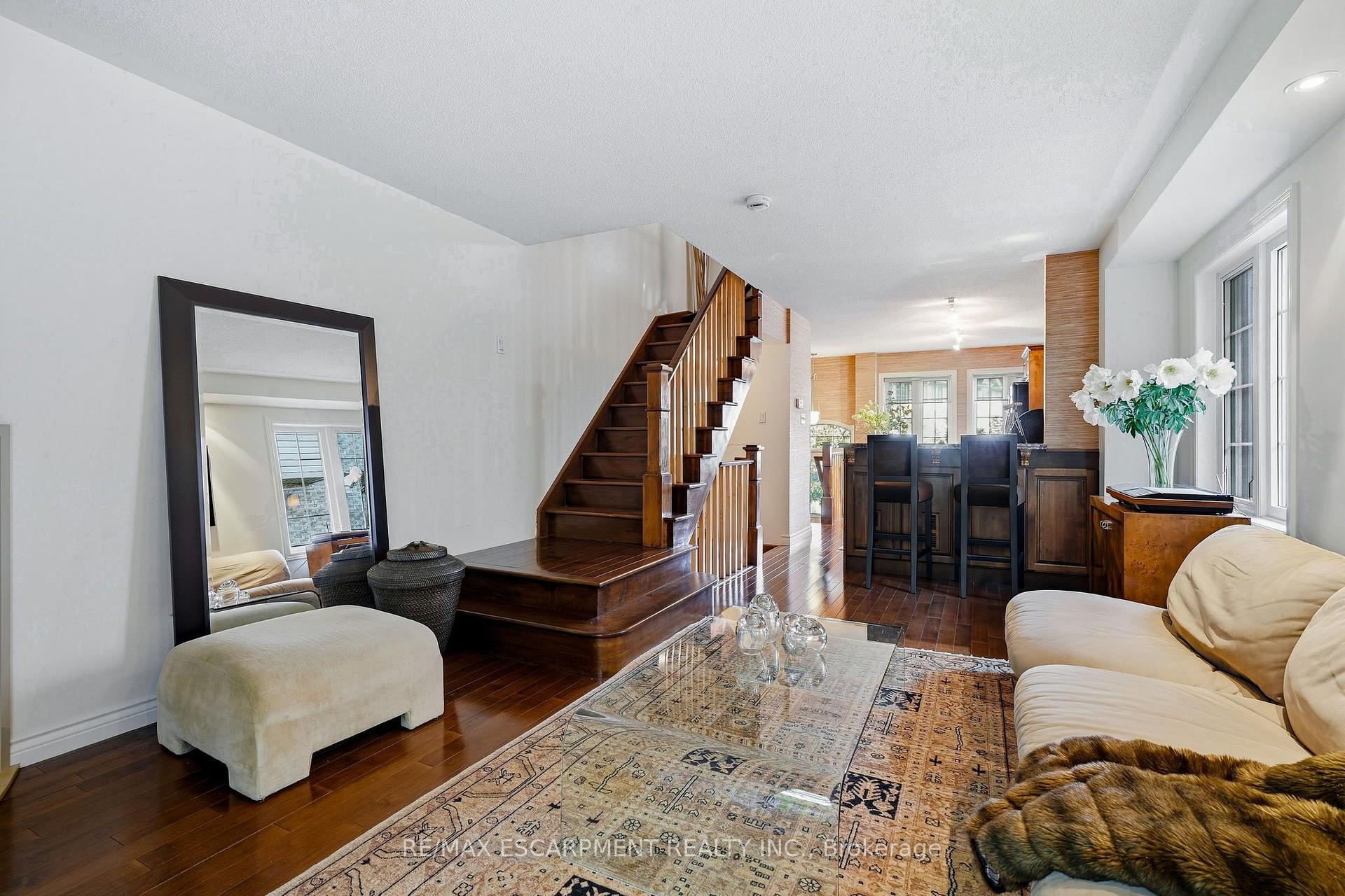Photo 19 of Unit 52, 3480 Upper Middle Road, Burlington, Palmer — HOMEH