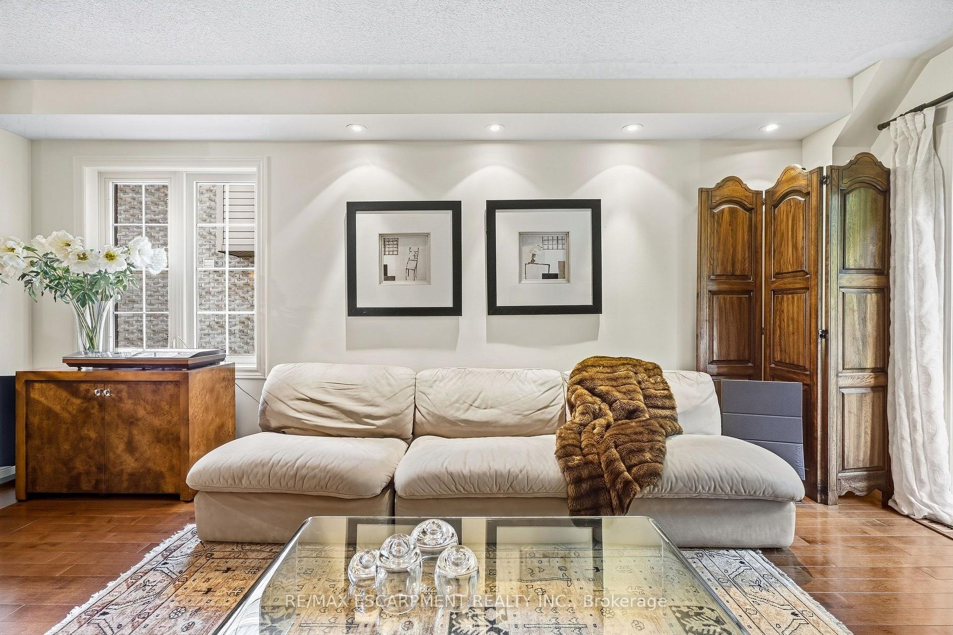 Photo 22 of Unit 52, 3480 Upper Middle Road, Burlington, Palmer — HOMEH