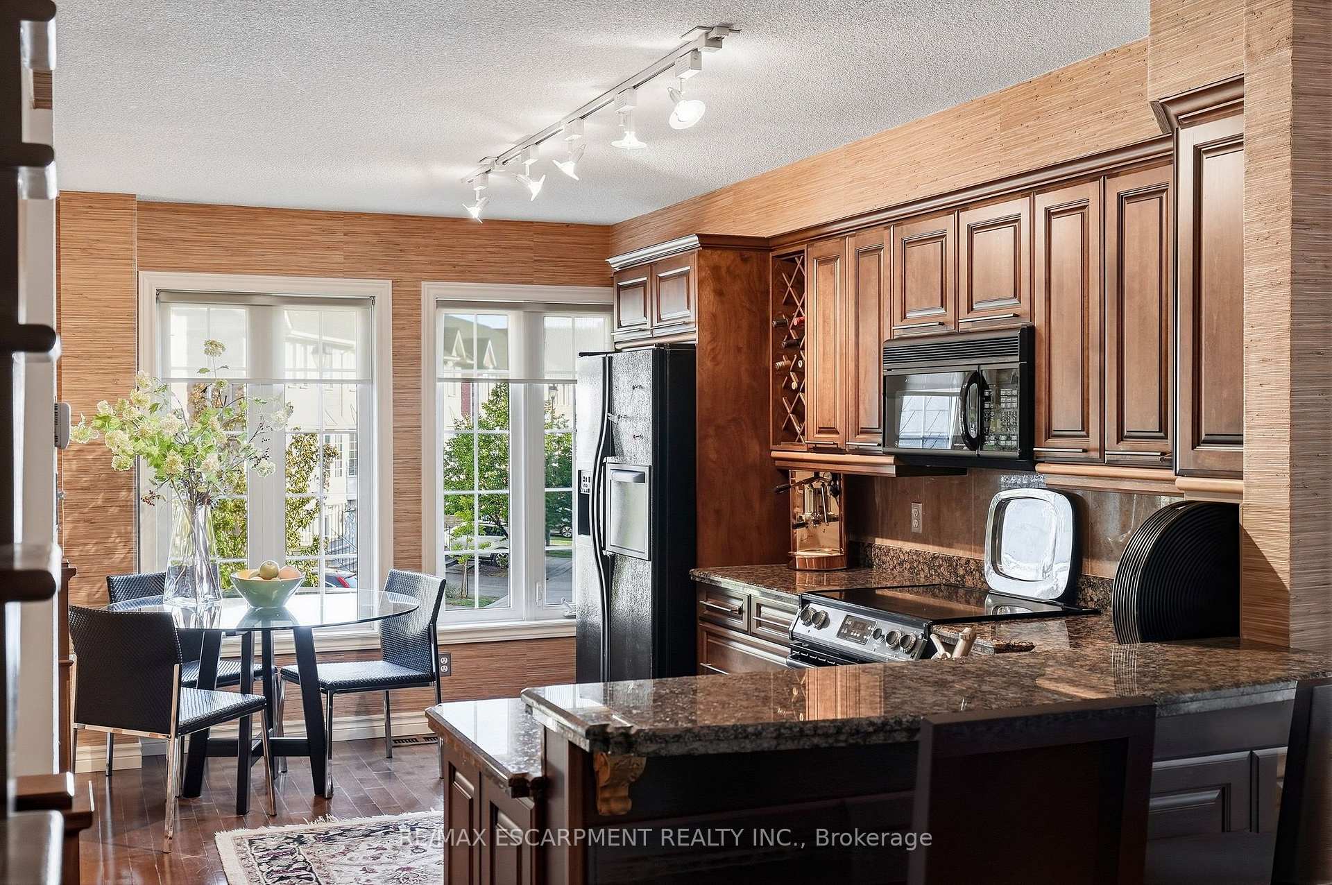 Photo 23 of Unit 52, 3480 Upper Middle Road, Burlington, Palmer — HOMEH