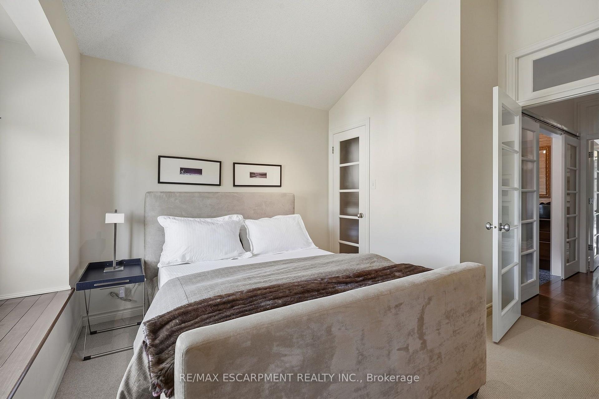 Photo 33 of Unit 52, 3480 Upper Middle Road, Burlington, Palmer — HOMEH