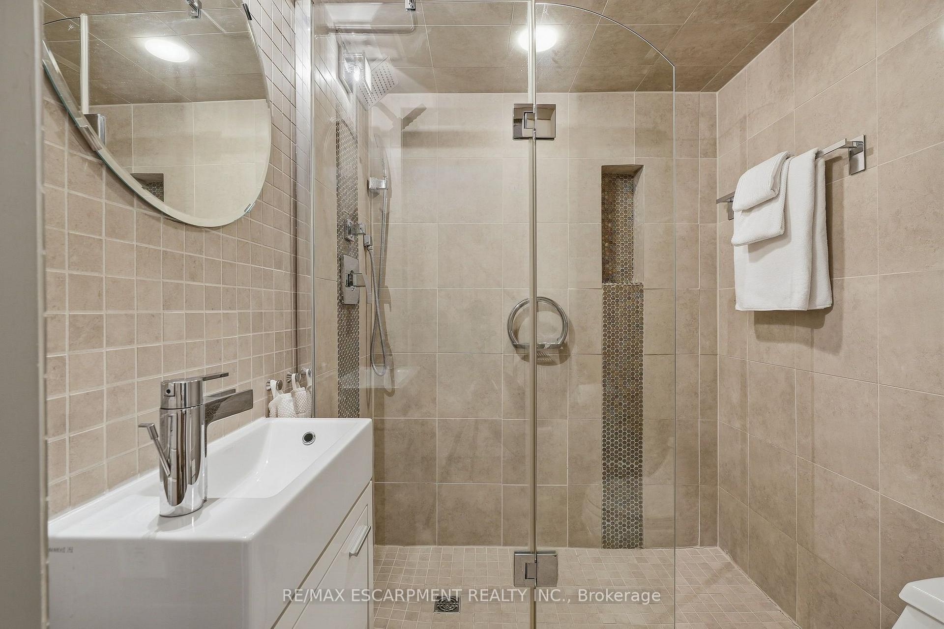 Photo 45 of Unit 52, 3480 Upper Middle Road, Burlington, Palmer — HOMEH