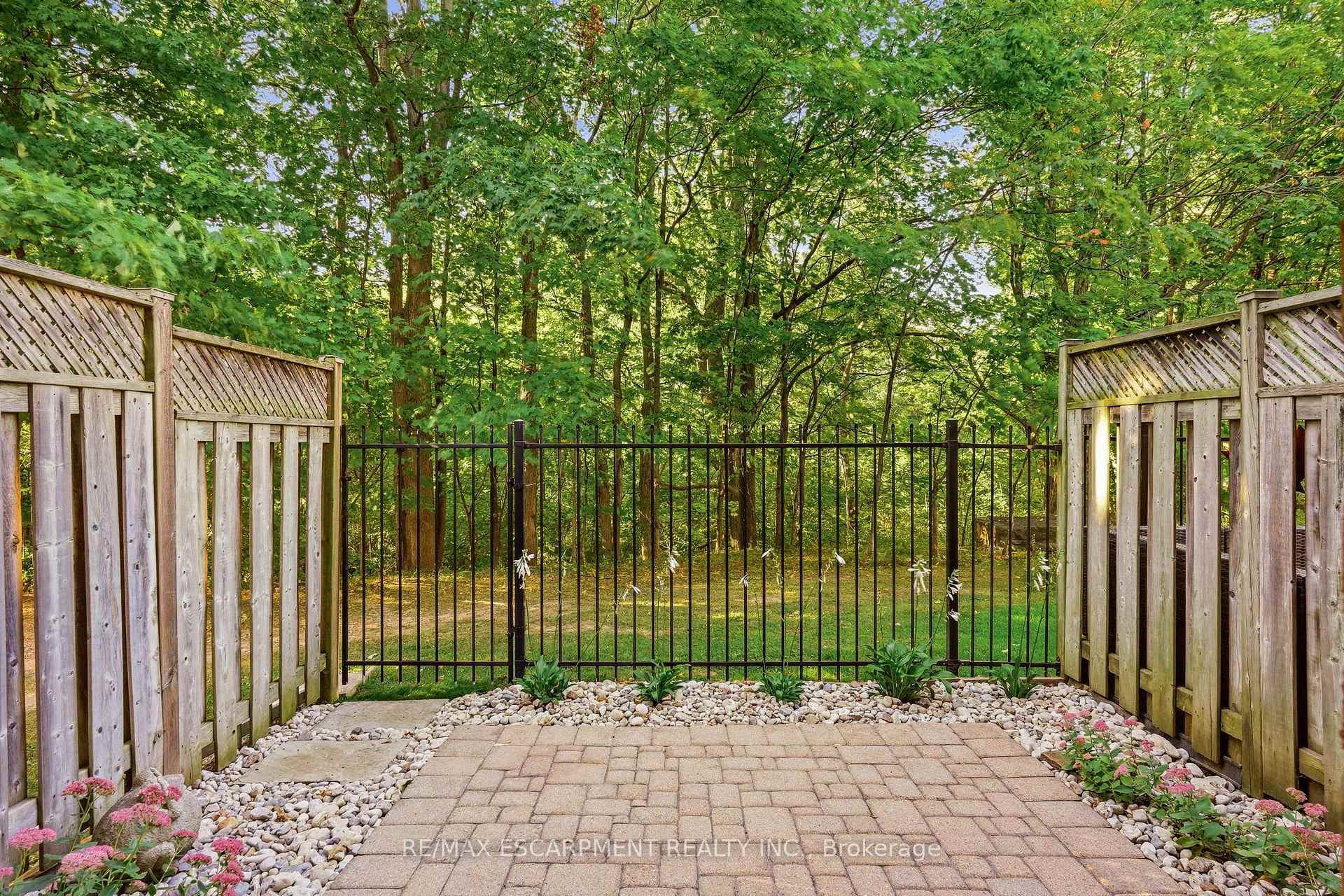 Photo 46 of Unit 52, 3480 Upper Middle Road, Burlington, Palmer — HOMEH